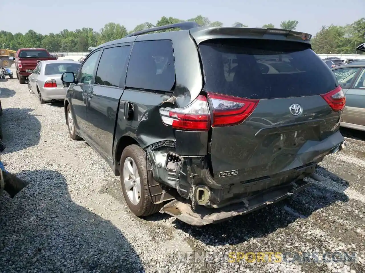 3 Photograph of a damaged car 5TDKZ3DC2LS022927 TOYOTA SIENNA 2020