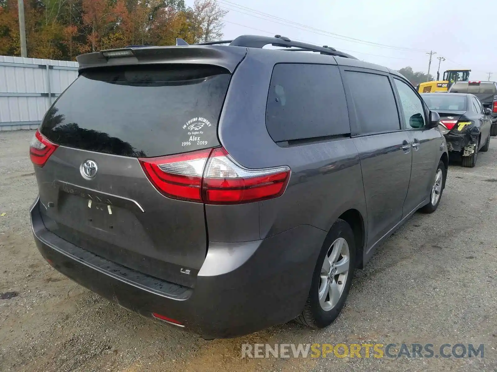 4 Photograph of a damaged car 5TDKZ3DC2LS024273 TOYOTA SIENNA 2020