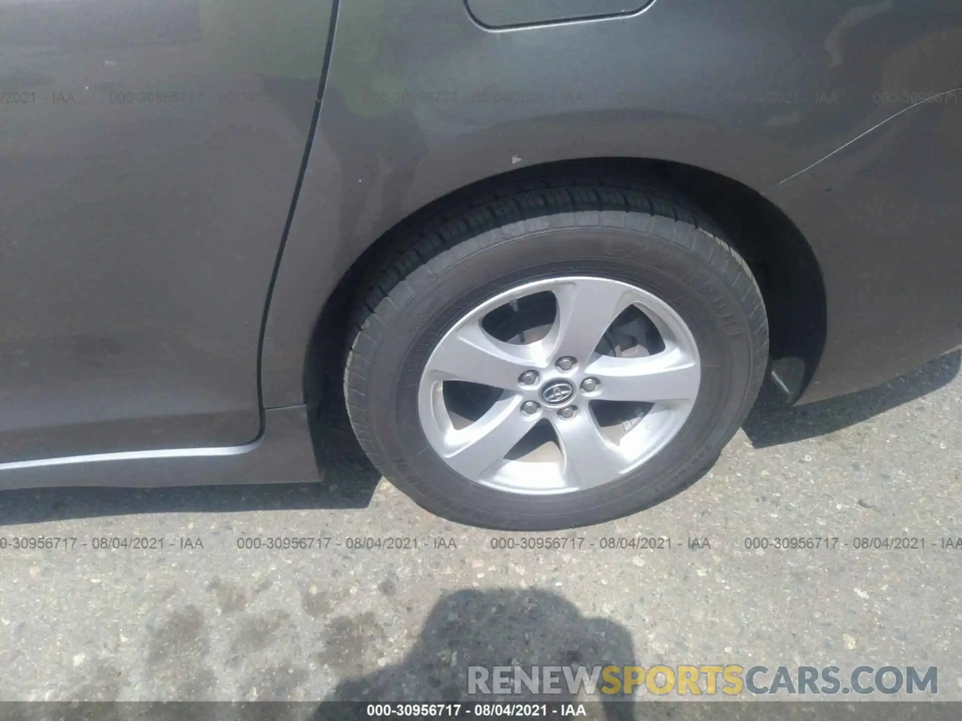 13 Photograph of a damaged car 5TDKZ3DC2LS024953 TOYOTA SIENNA 2020