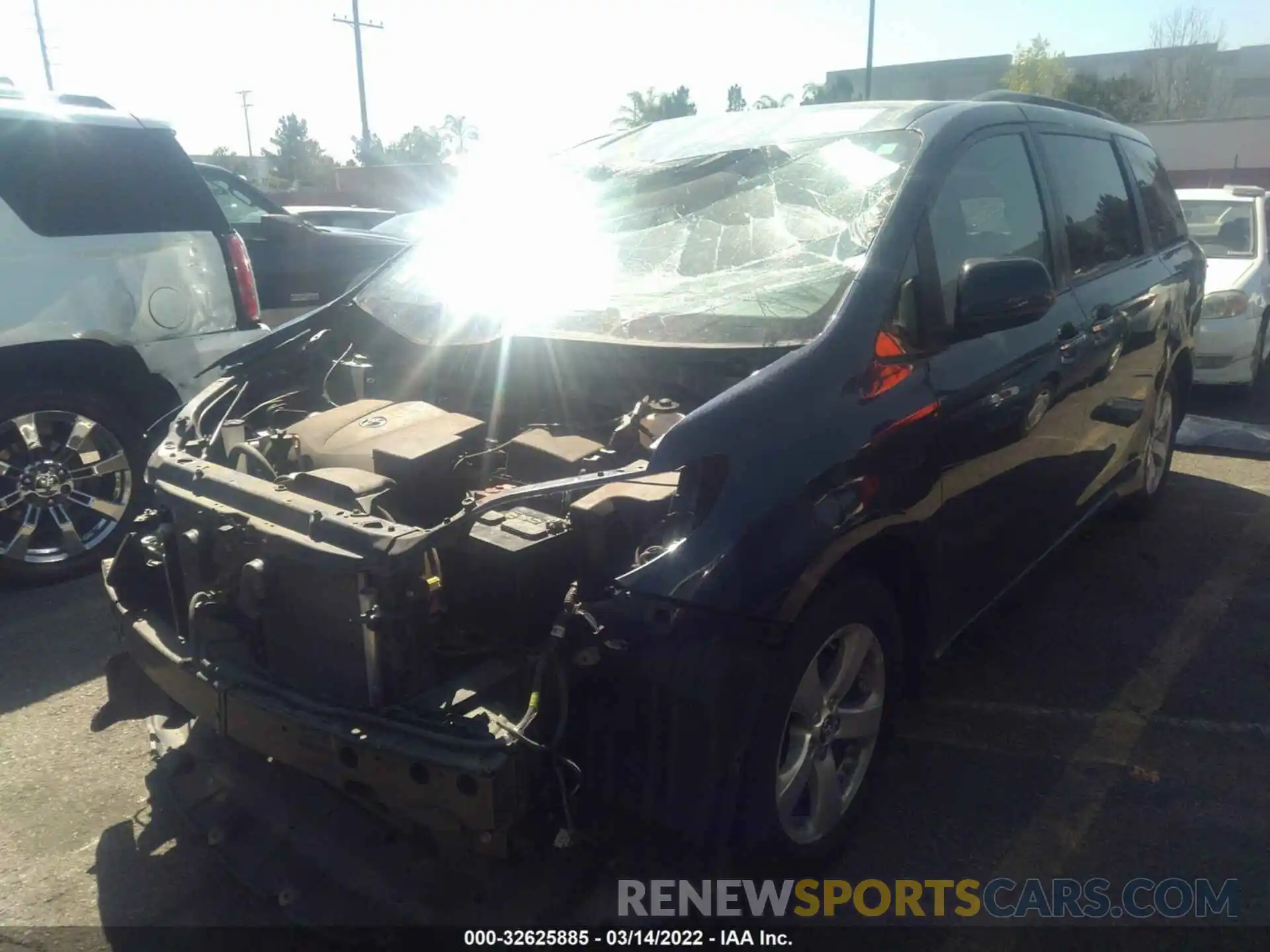 2 Photograph of a damaged car 5TDKZ3DC2LS027481 TOYOTA SIENNA 2020