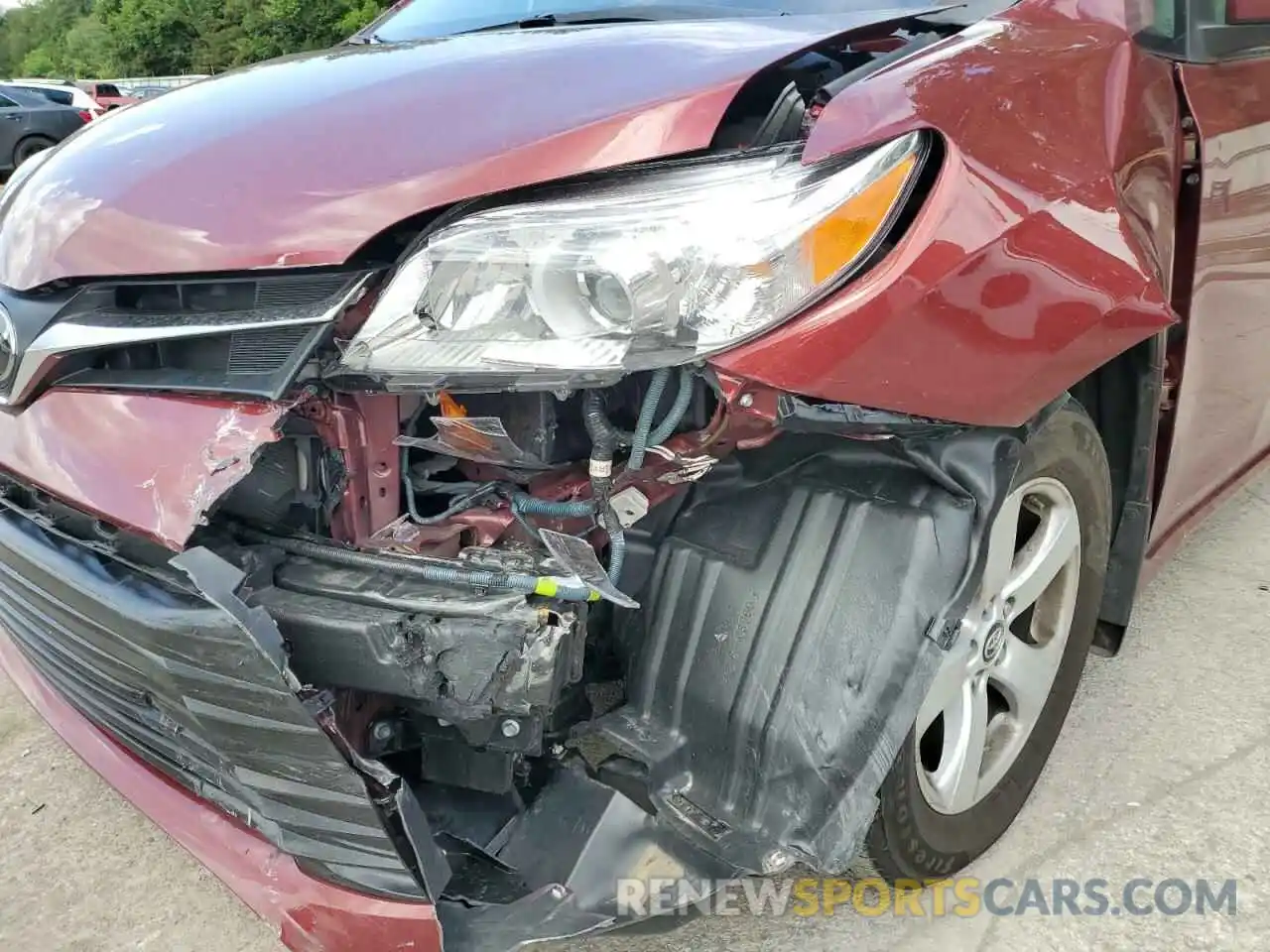 9 Photograph of a damaged car 5TDKZ3DC2LS030350 TOYOTA SIENNA 2020