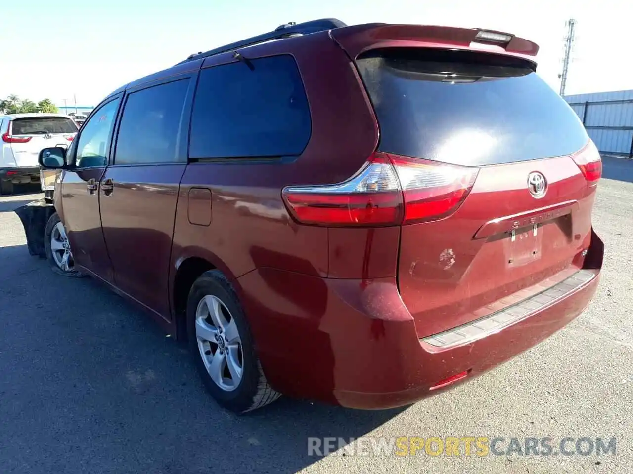 3 Photograph of a damaged car 5TDKZ3DC2LS033734 TOYOTA SIENNA 2020