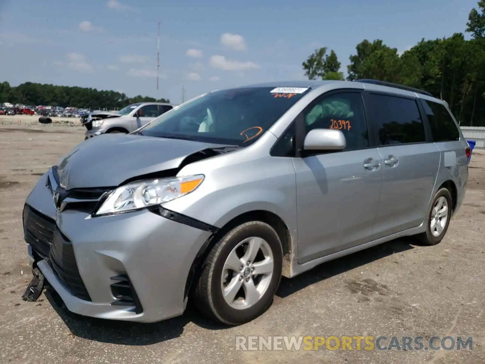 2 Photograph of a damaged car 5TDKZ3DC2LS035175 TOYOTA SIENNA 2020