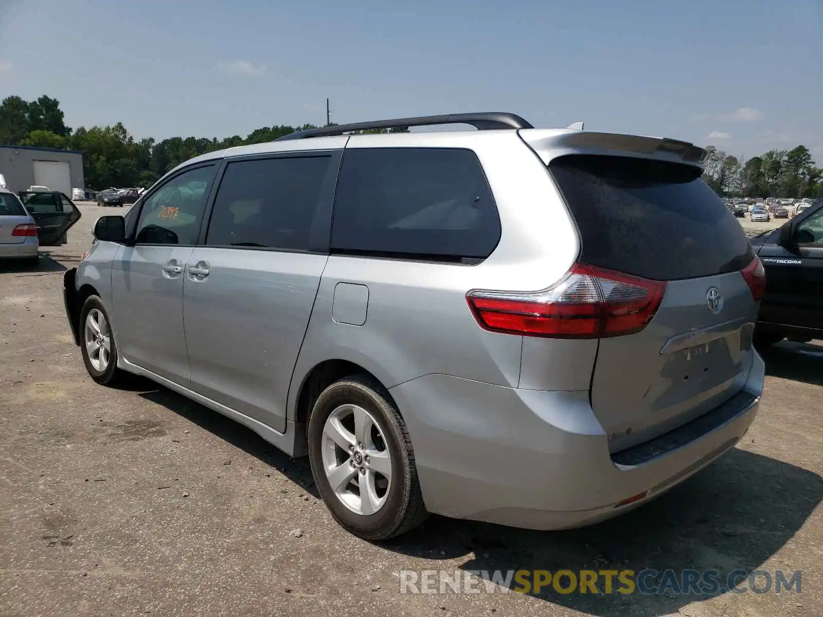 3 Фотография поврежденного автомобиля 5TDKZ3DC2LS035175 TOYOTA SIENNA 2020