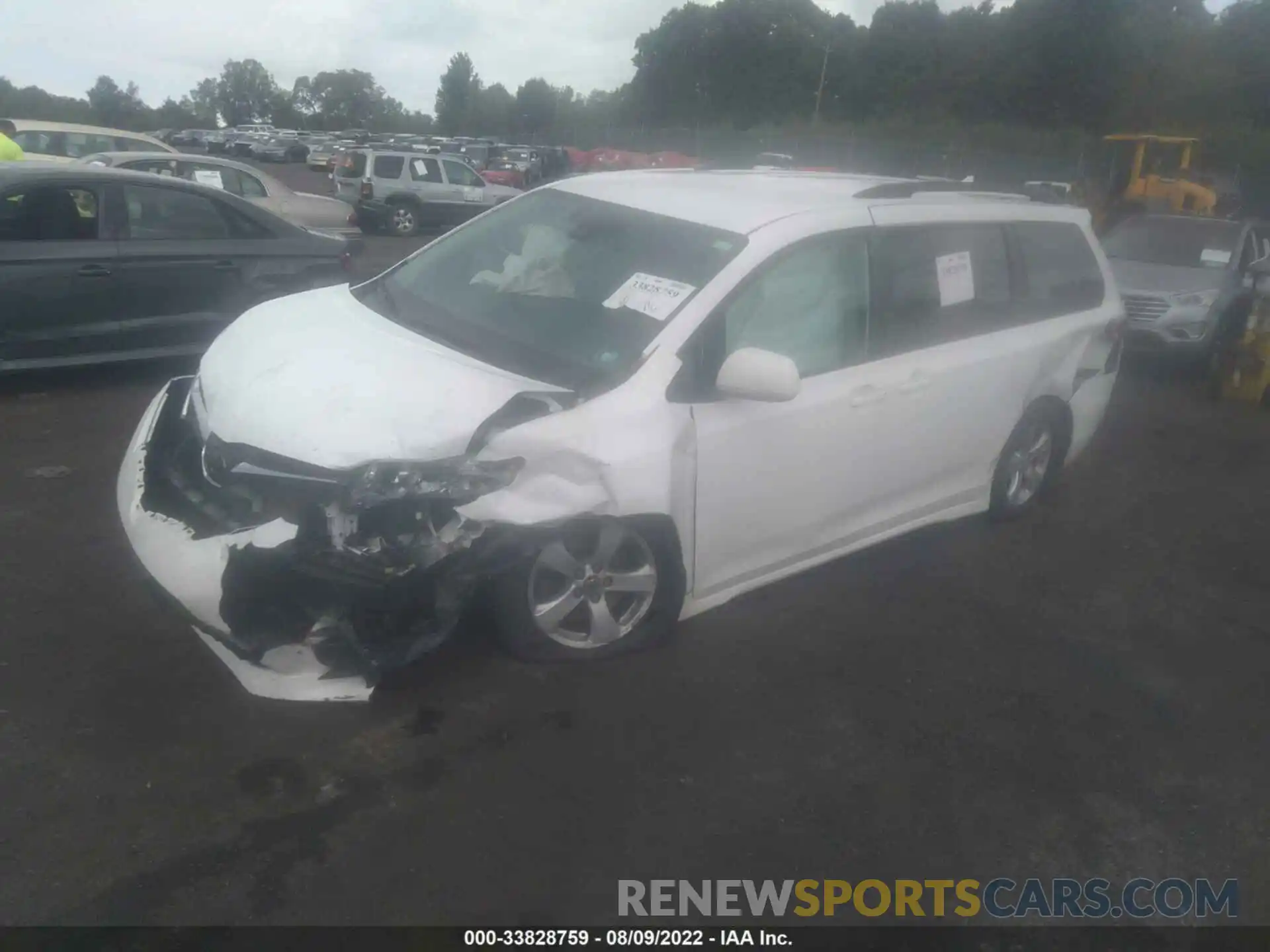 2 Photograph of a damaged car 5TDKZ3DC2LS039100 TOYOTA SIENNA 2020