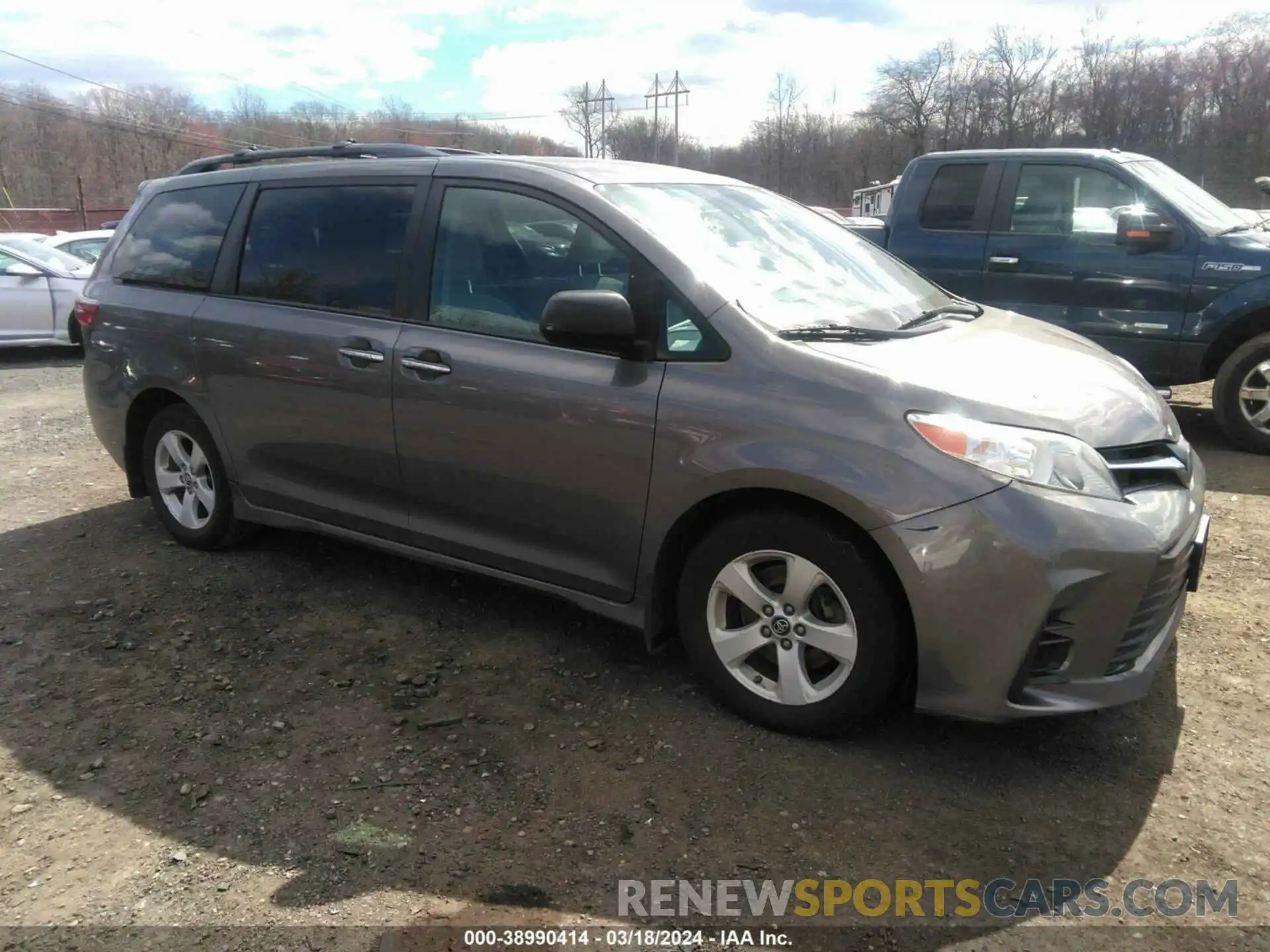 1 Photograph of a damaged car 5TDKZ3DC2LS043633 TOYOTA SIENNA 2020