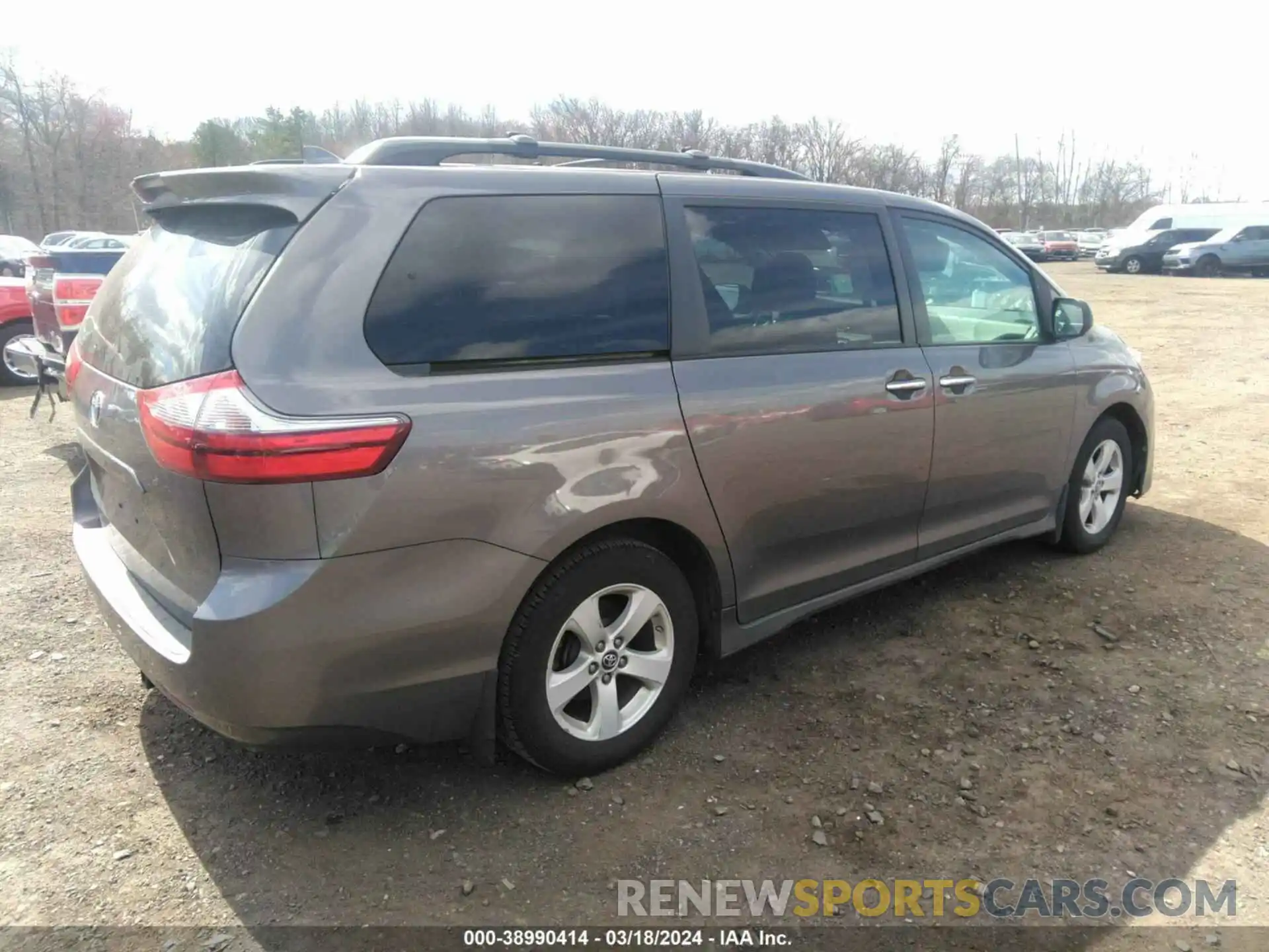 4 Фотография поврежденного автомобиля 5TDKZ3DC2LS043633 TOYOTA SIENNA 2020