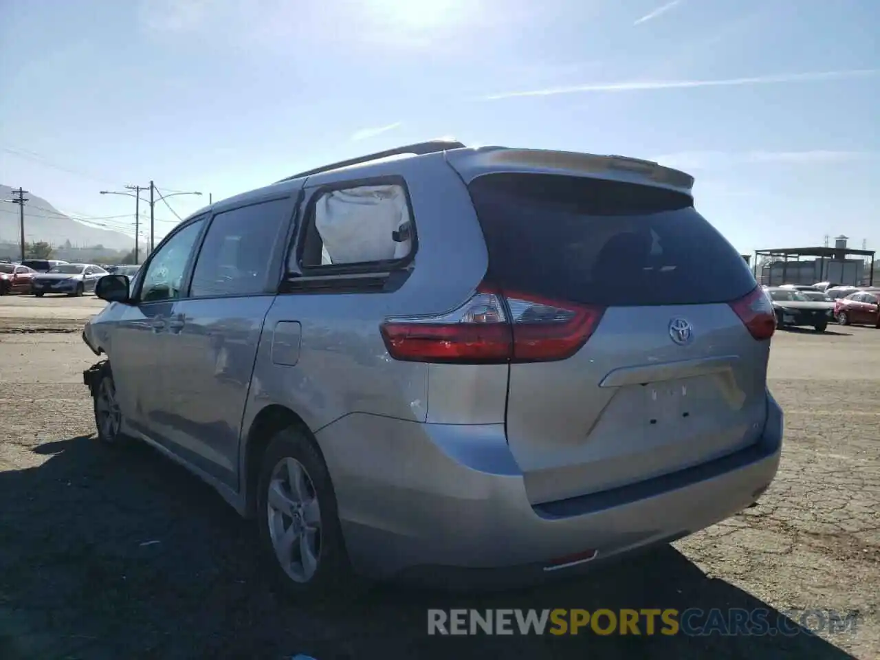 3 Photograph of a damaged car 5TDKZ3DC2LS043776 TOYOTA SIENNA 2020