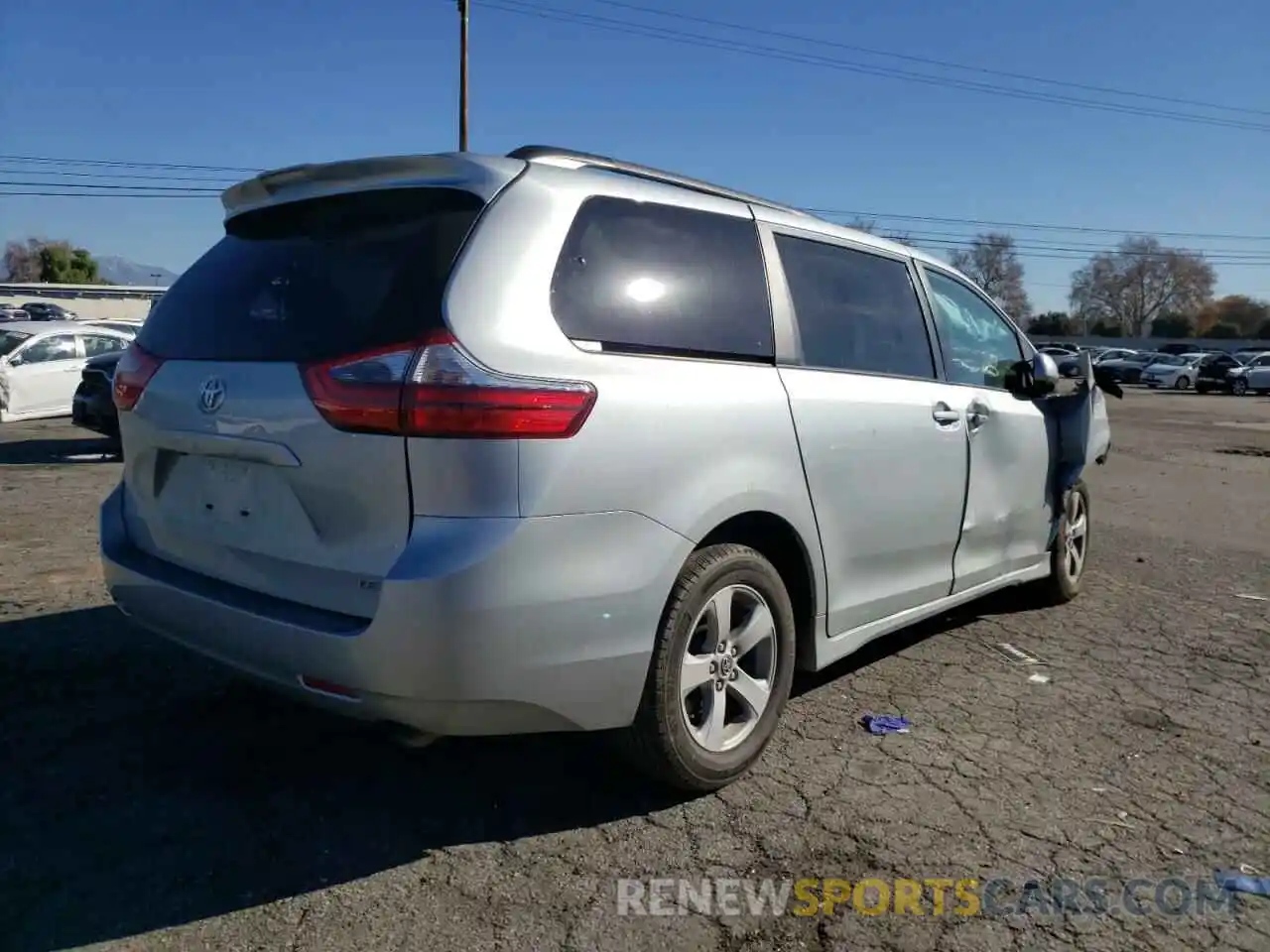 4 Photograph of a damaged car 5TDKZ3DC2LS043776 TOYOTA SIENNA 2020