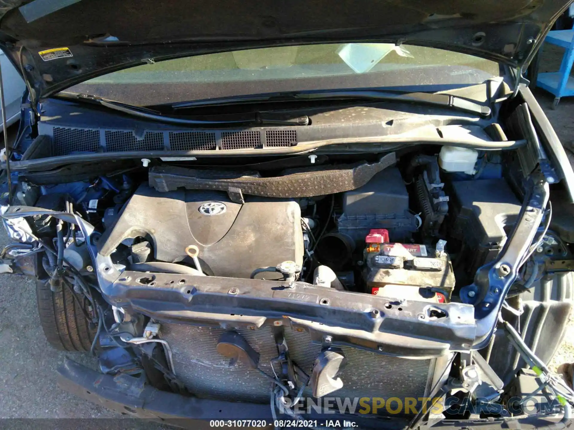 10 Photograph of a damaged car 5TDKZ3DC2LS044524 TOYOTA SIENNA 2020