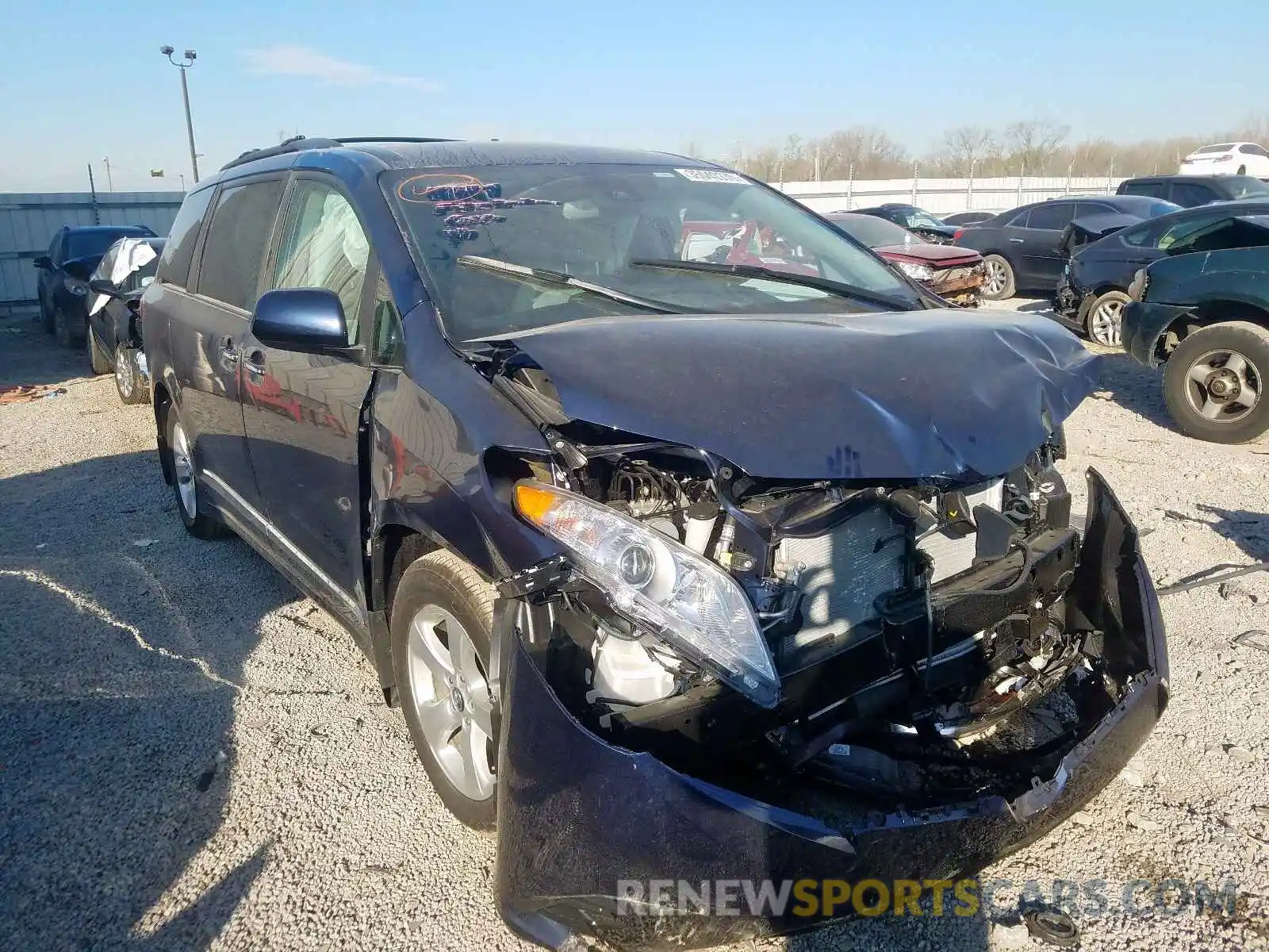 1 Photograph of a damaged car 5TDKZ3DC2LS044670 TOYOTA SIENNA 2020