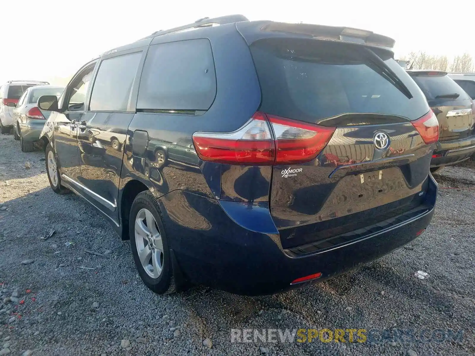 3 Photograph of a damaged car 5TDKZ3DC2LS044670 TOYOTA SIENNA 2020