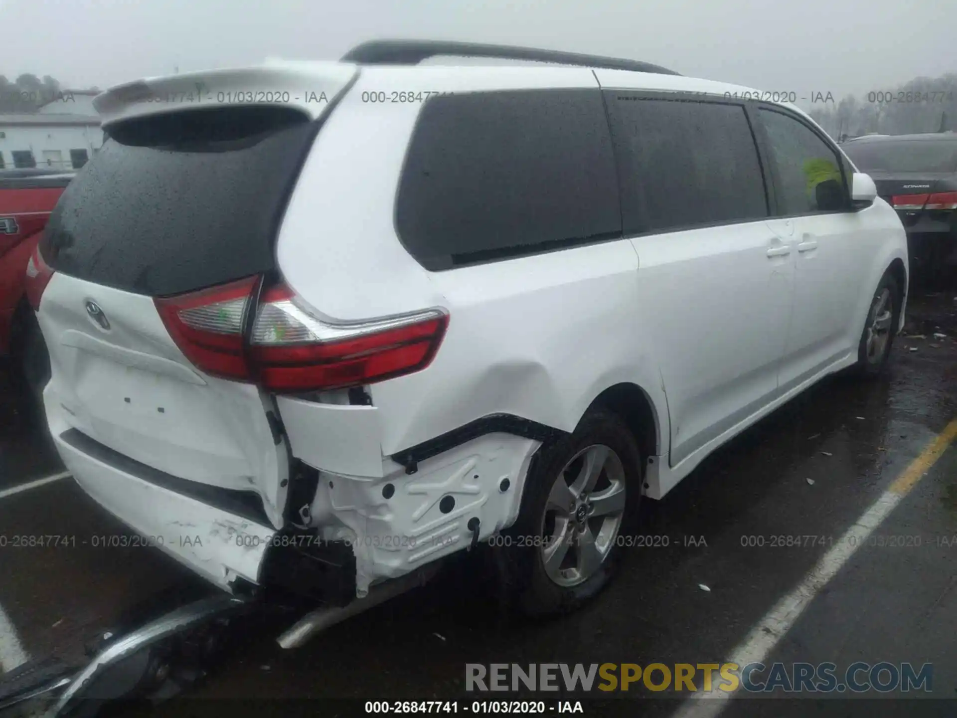 4 Photograph of a damaged car 5TDKZ3DC2LS045477 TOYOTA SIENNA 2020