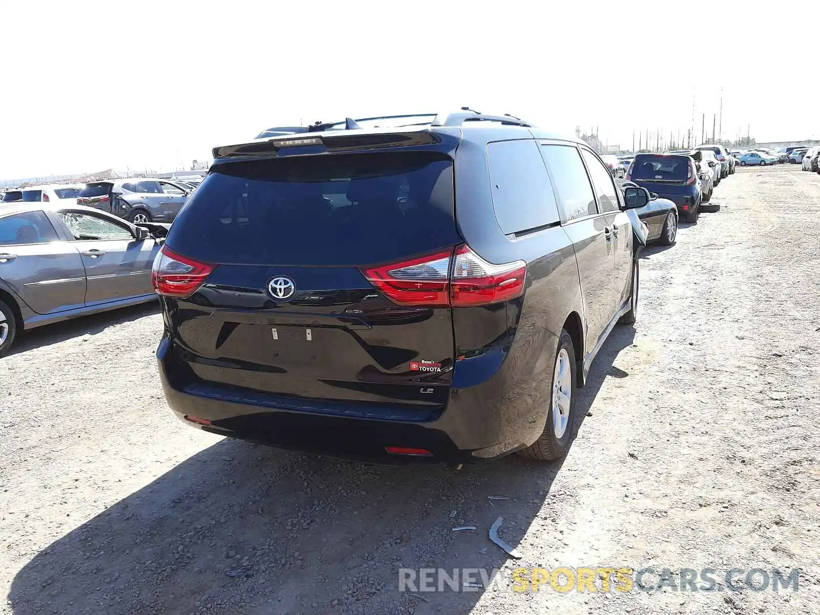 4 Фотография поврежденного автомобиля 5TDKZ3DC2LS053367 TOYOTA SIENNA 2020