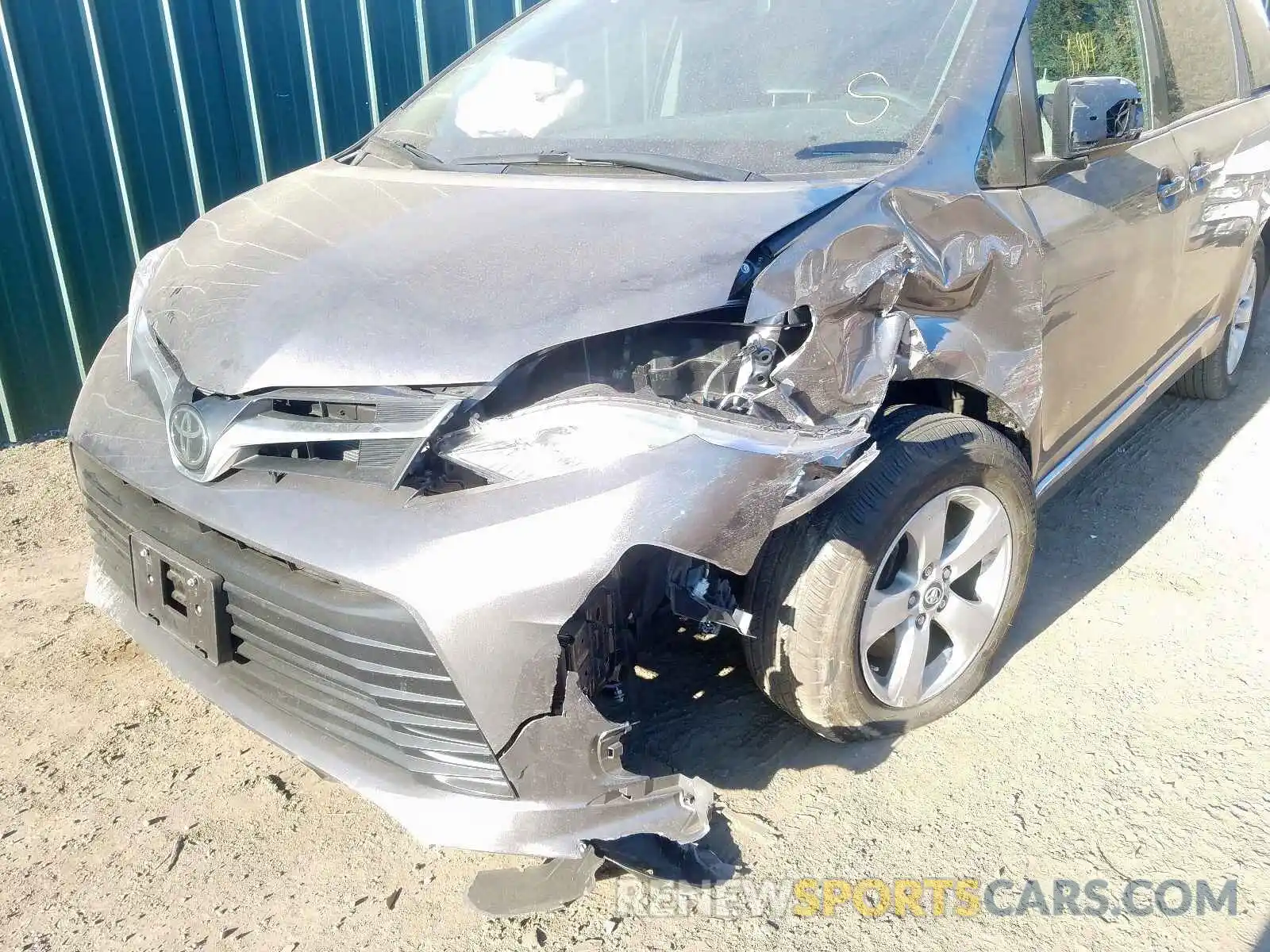 9 Photograph of a damaged car 5TDKZ3DC2LS054650 TOYOTA SIENNA 2020