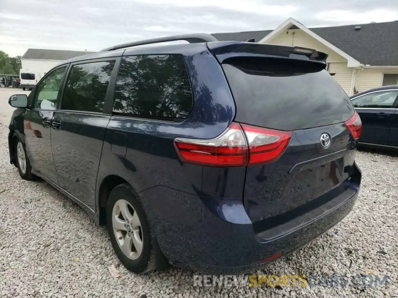 3 Photograph of a damaged car 5TDKZ3DC2LS056205 TOYOTA SIENNA 2020