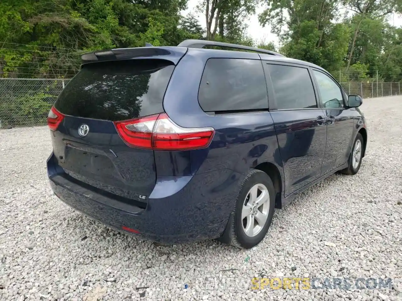 4 Photograph of a damaged car 5TDKZ3DC2LS056205 TOYOTA SIENNA 2020