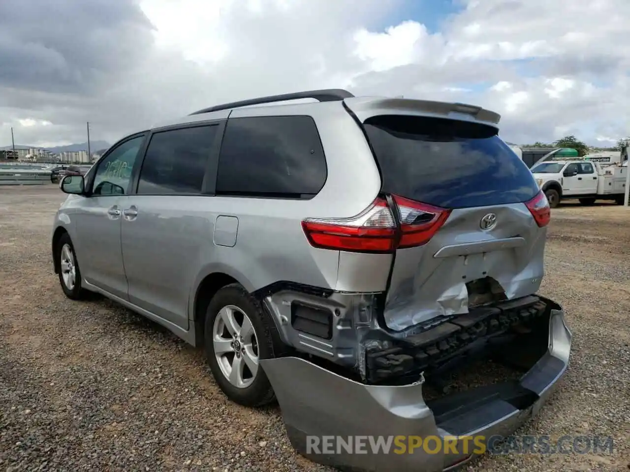 3 Photograph of a damaged car 5TDKZ3DC2LS056754 TOYOTA SIENNA 2020