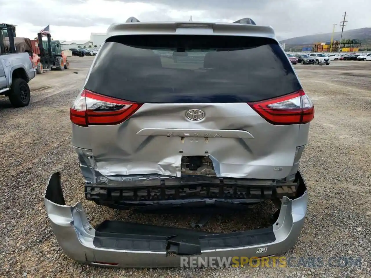 9 Photograph of a damaged car 5TDKZ3DC2LS056754 TOYOTA SIENNA 2020