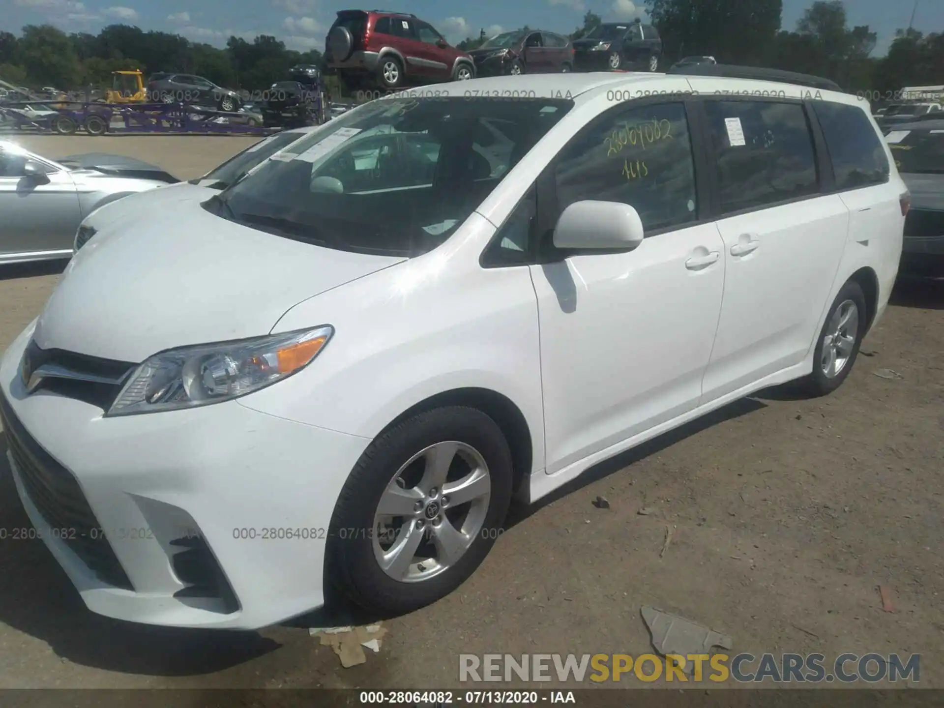 2 Photograph of a damaged car 5TDKZ3DC2LS057564 TOYOTA SIENNA 2020