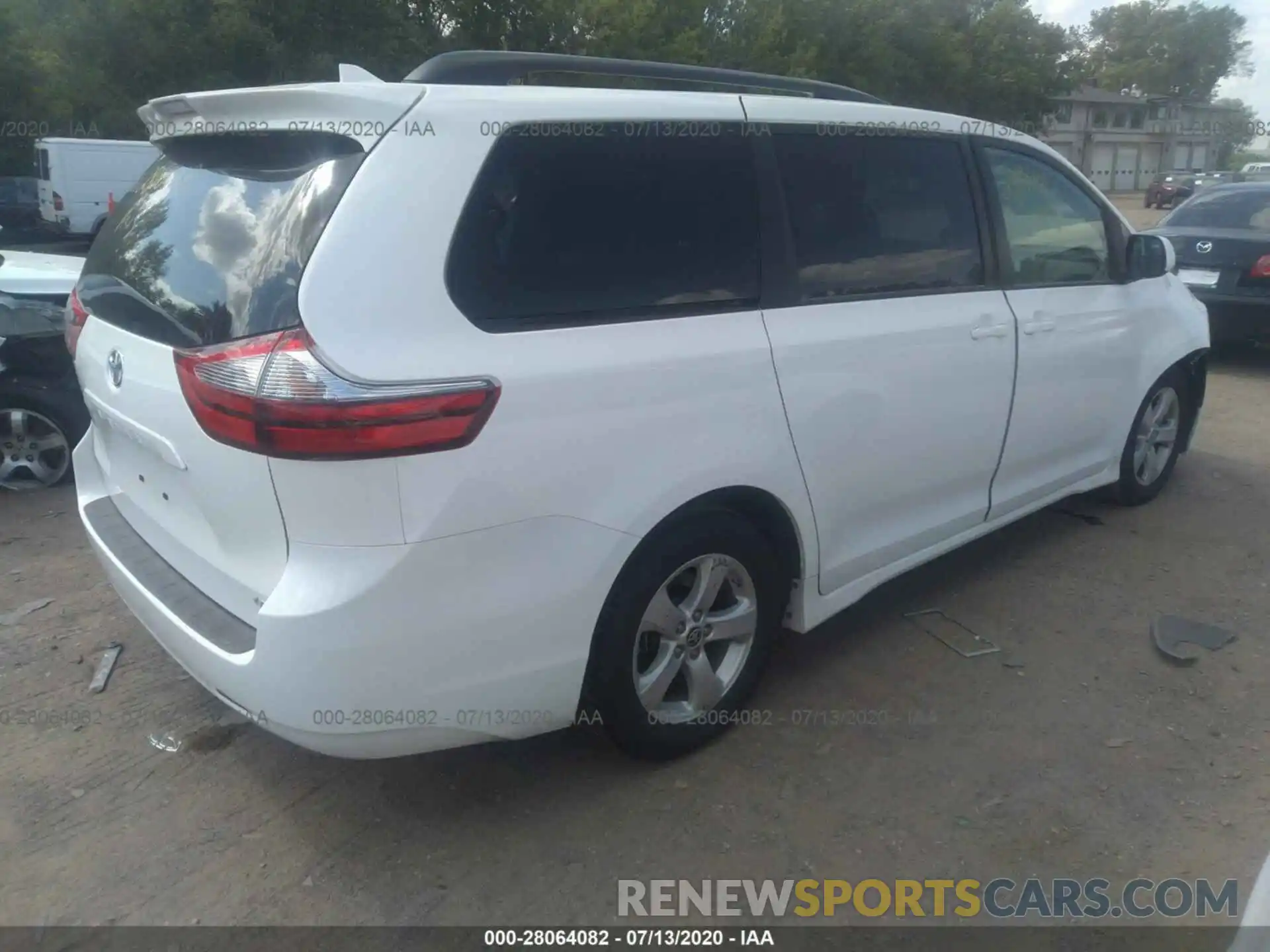 4 Фотография поврежденного автомобиля 5TDKZ3DC2LS057564 TOYOTA SIENNA 2020