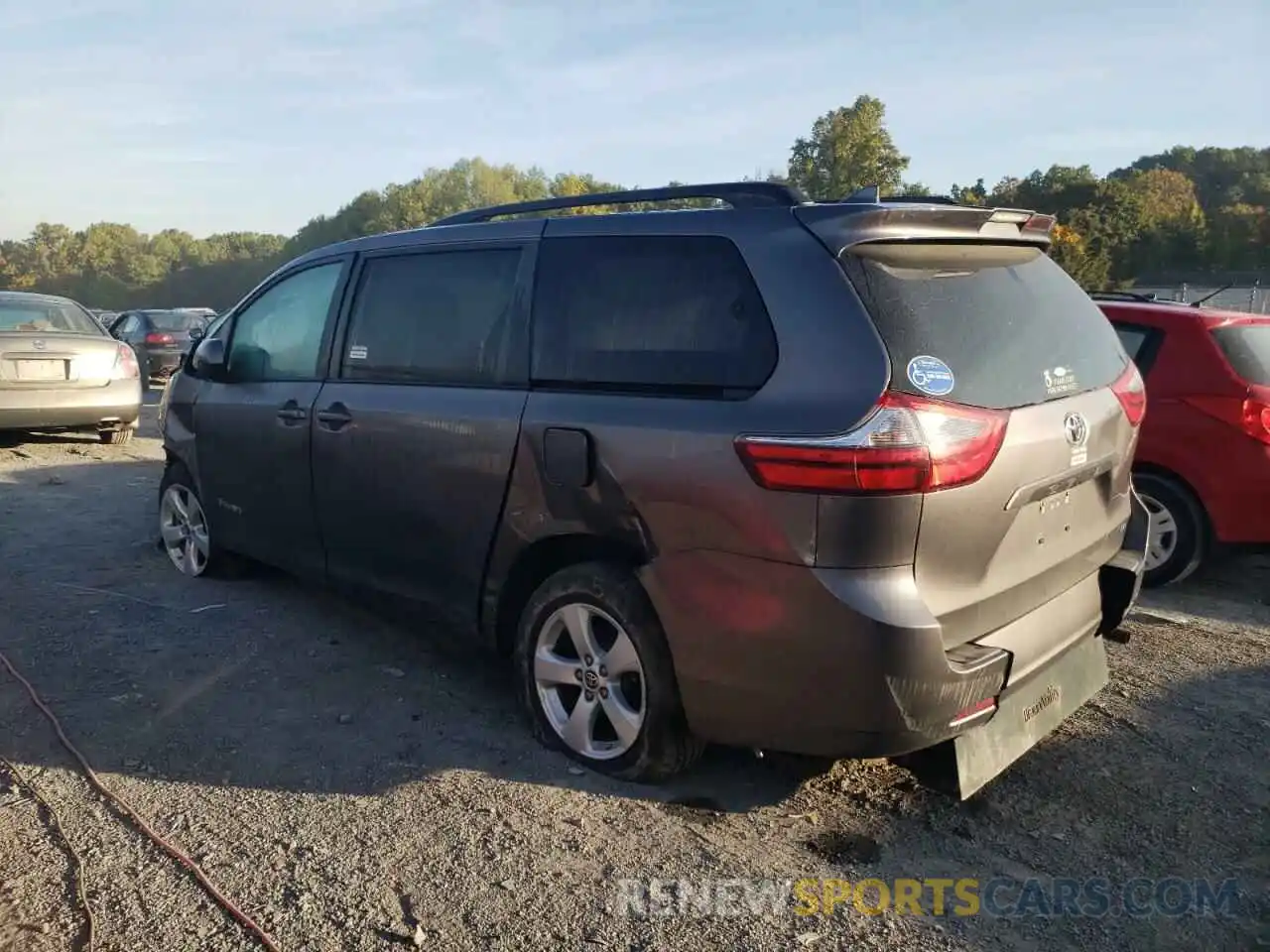 3 Photograph of a damaged car 5TDKZ3DC2LS057645 TOYOTA SIENNA 2020