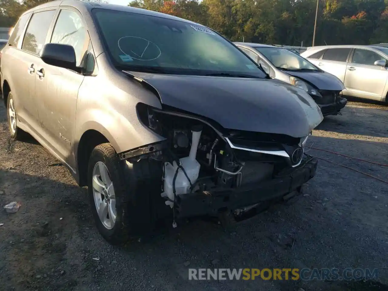 9 Photograph of a damaged car 5TDKZ3DC2LS057645 TOYOTA SIENNA 2020