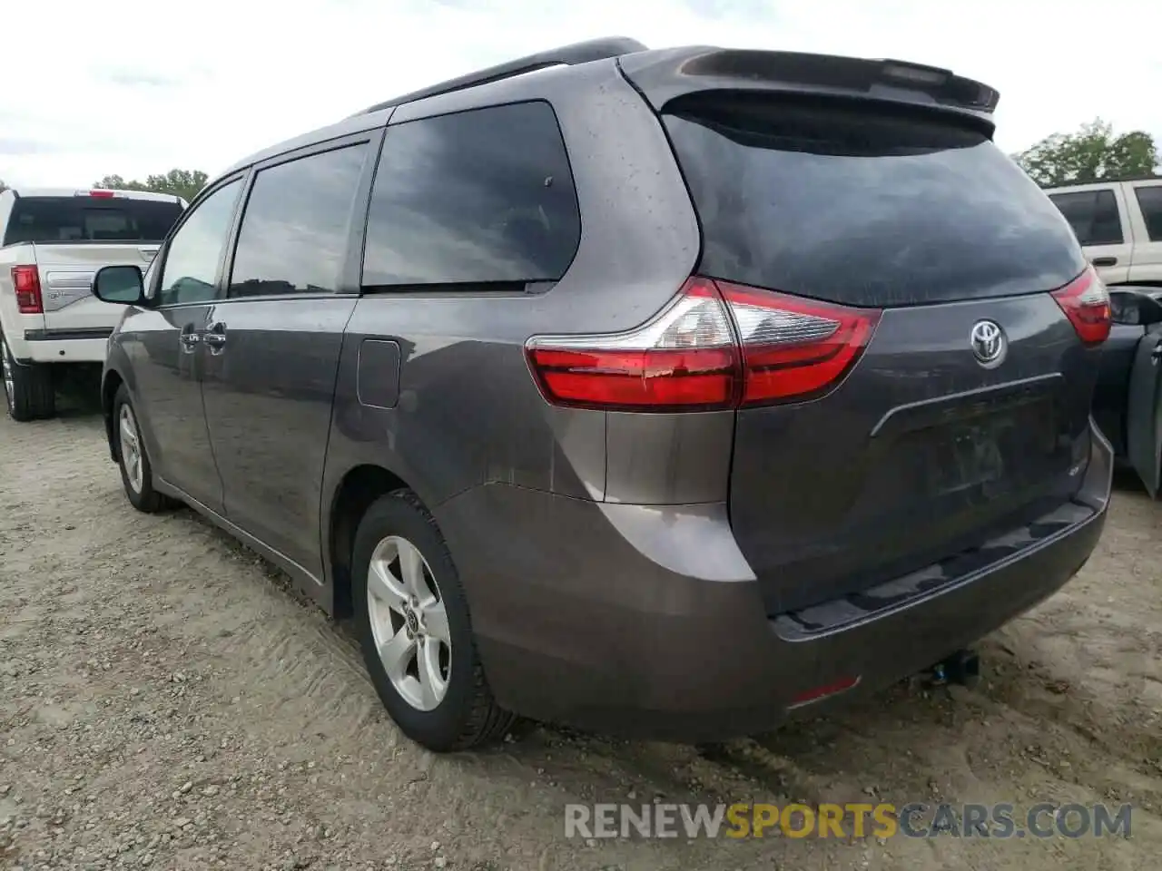 3 Photograph of a damaged car 5TDKZ3DC2LS065020 TOYOTA SIENNA 2020