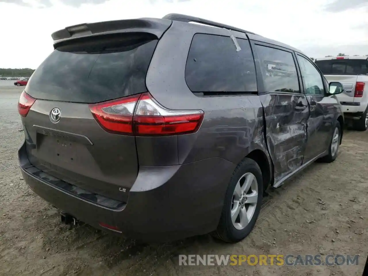 4 Photograph of a damaged car 5TDKZ3DC2LS065020 TOYOTA SIENNA 2020