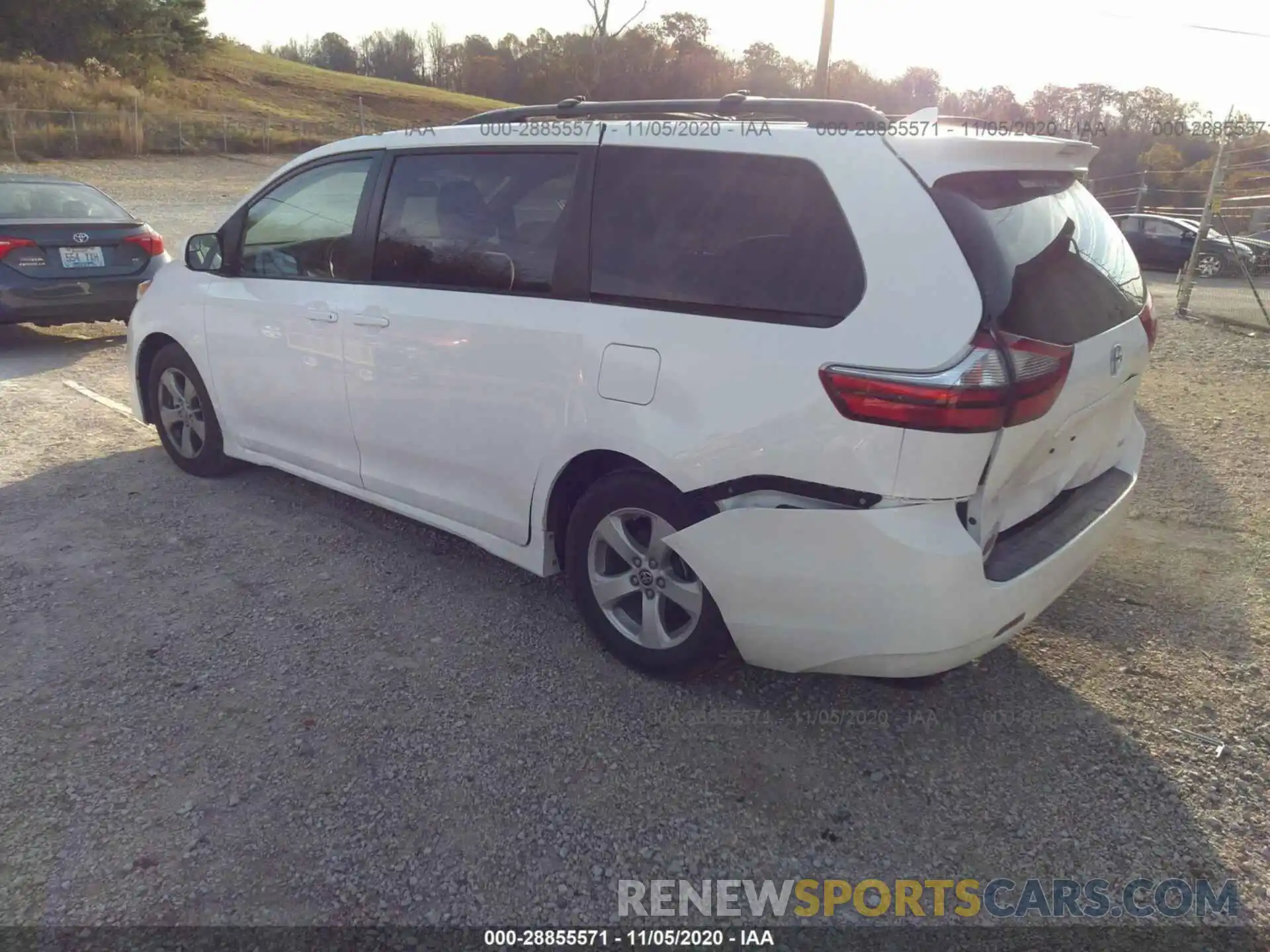 3 Photograph of a damaged car 5TDKZ3DC2LS076342 TOYOTA SIENNA 2020