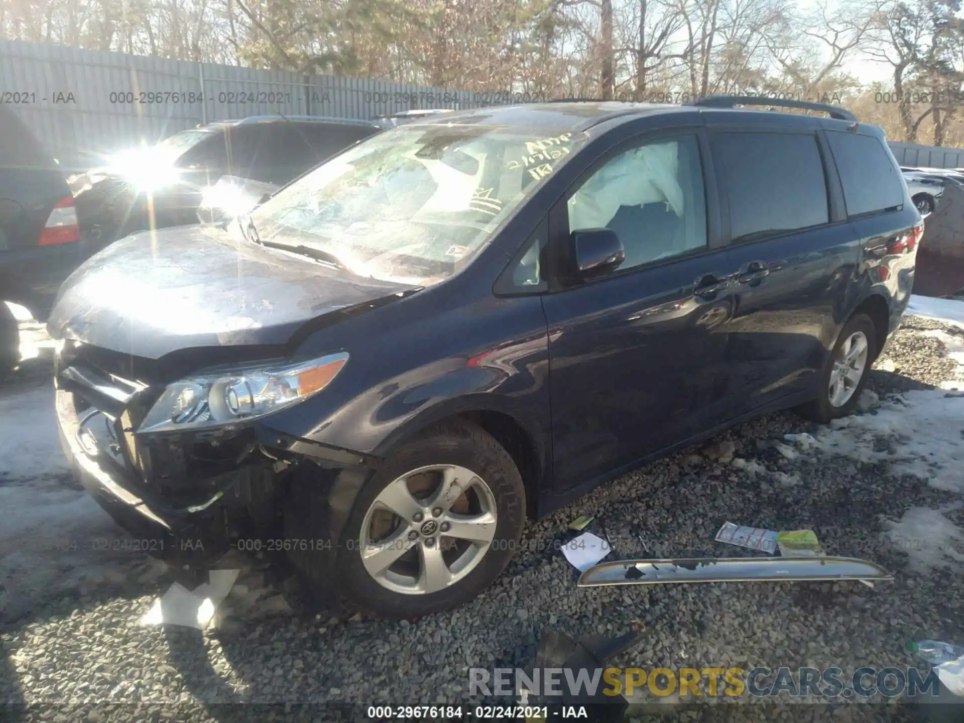 2 Photograph of a damaged car 5TDKZ3DC2LS084215 TOYOTA SIENNA 2020