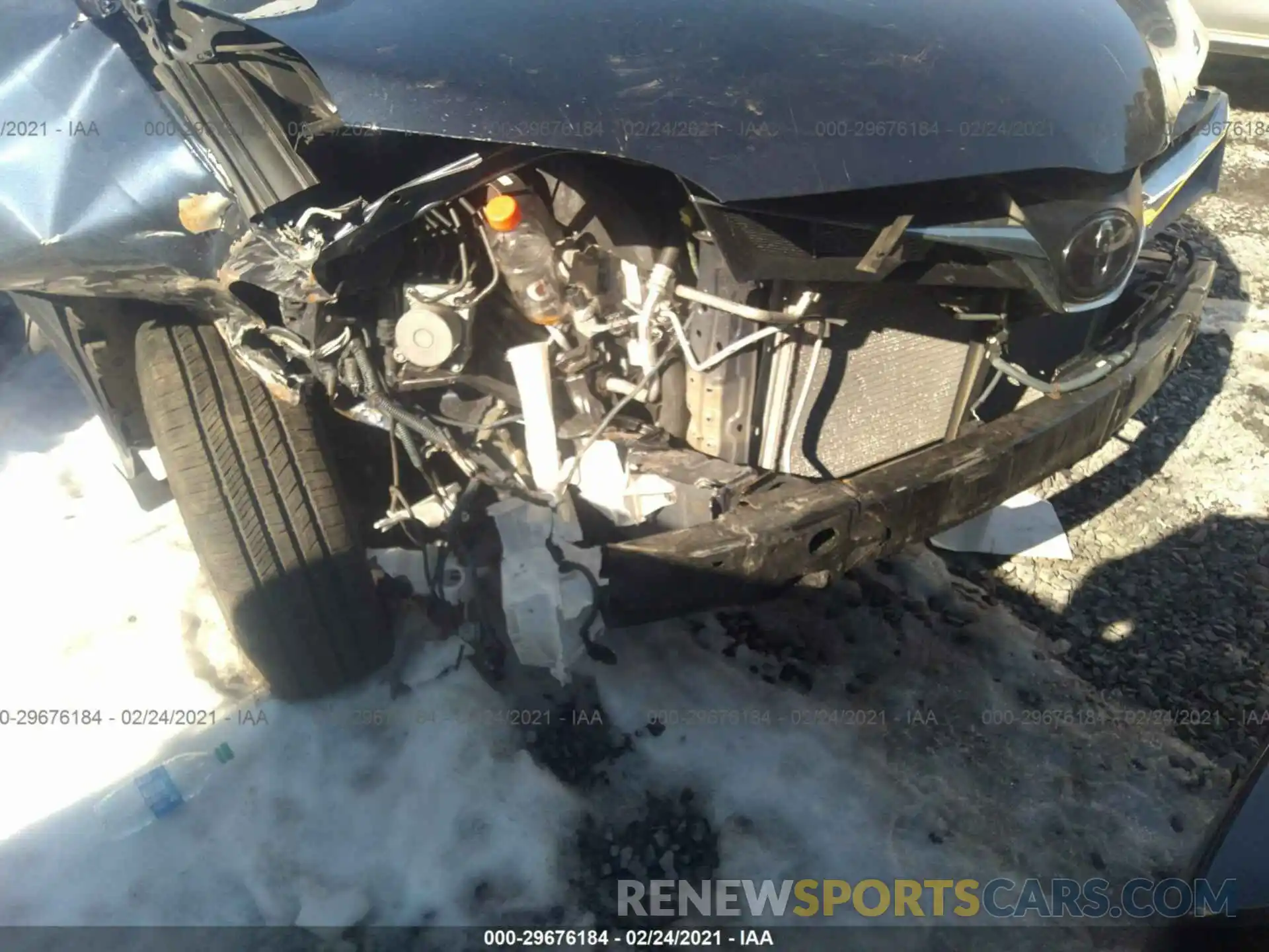 6 Photograph of a damaged car 5TDKZ3DC2LS084215 TOYOTA SIENNA 2020