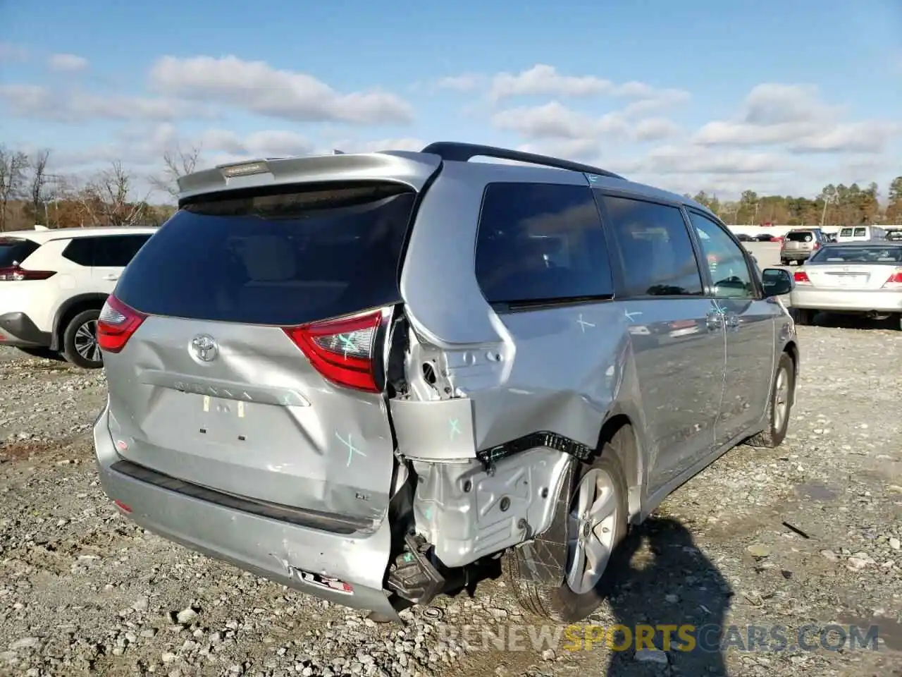 4 Photograph of a damaged car 5TDKZ3DC2LS085655 TOYOTA SIENNA 2020