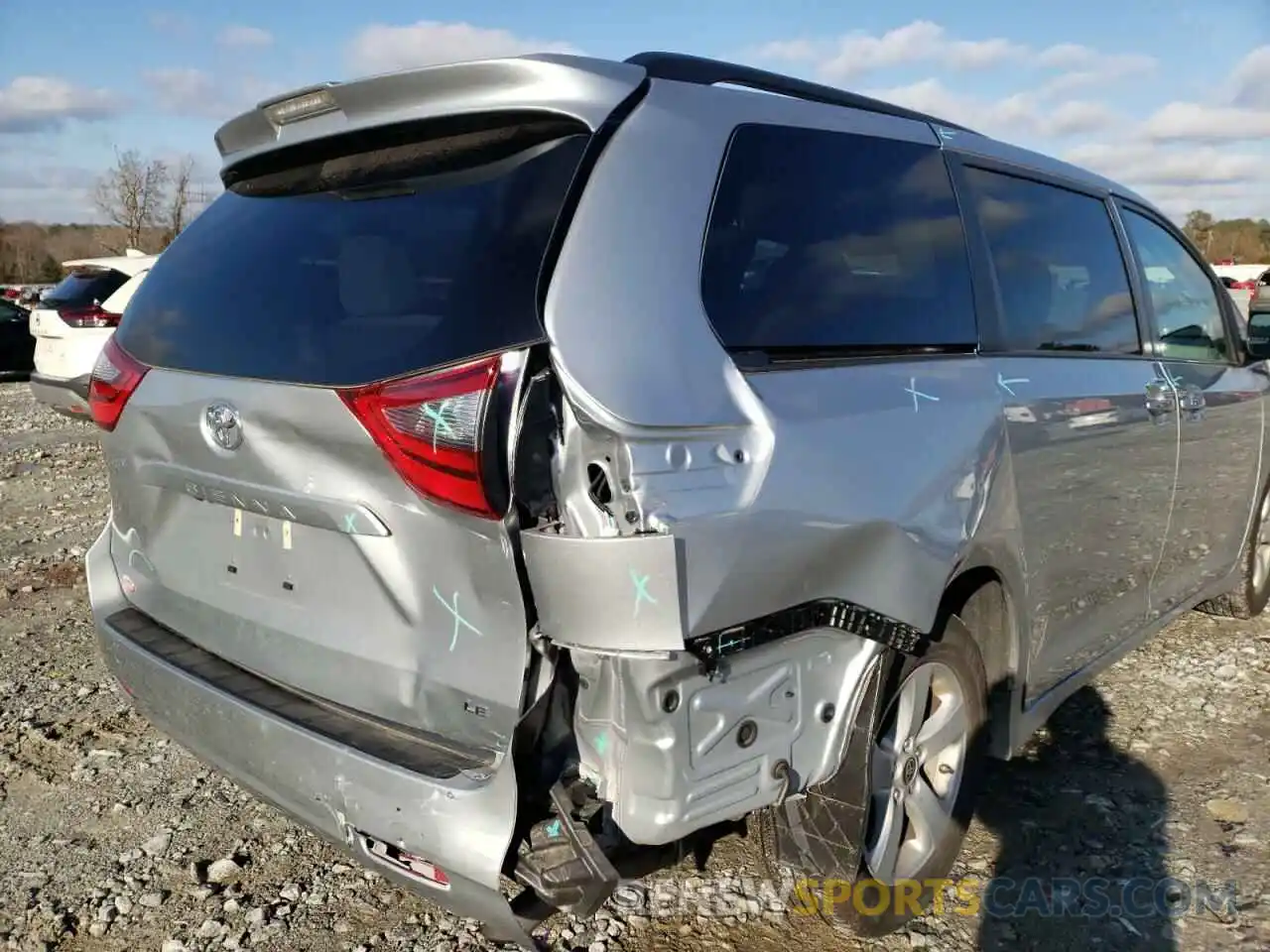 9 Photograph of a damaged car 5TDKZ3DC2LS085655 TOYOTA SIENNA 2020