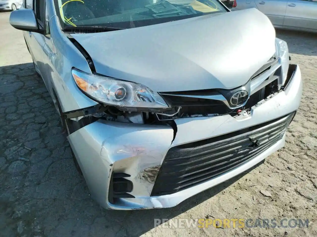 9 Photograph of a damaged car 5TDKZ3DC3LS023424 TOYOTA SIENNA 2020