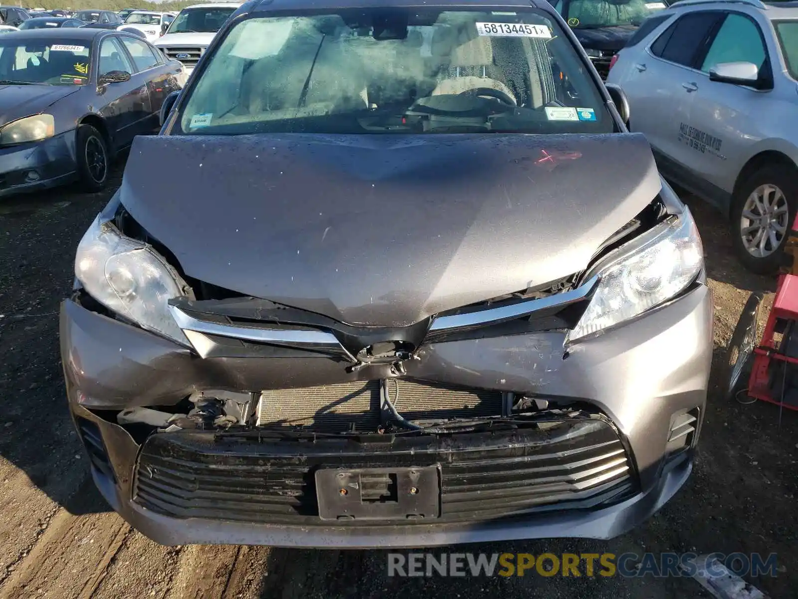 7 Photograph of a damaged car 5TDKZ3DC3LS024007 TOYOTA SIENNA 2020