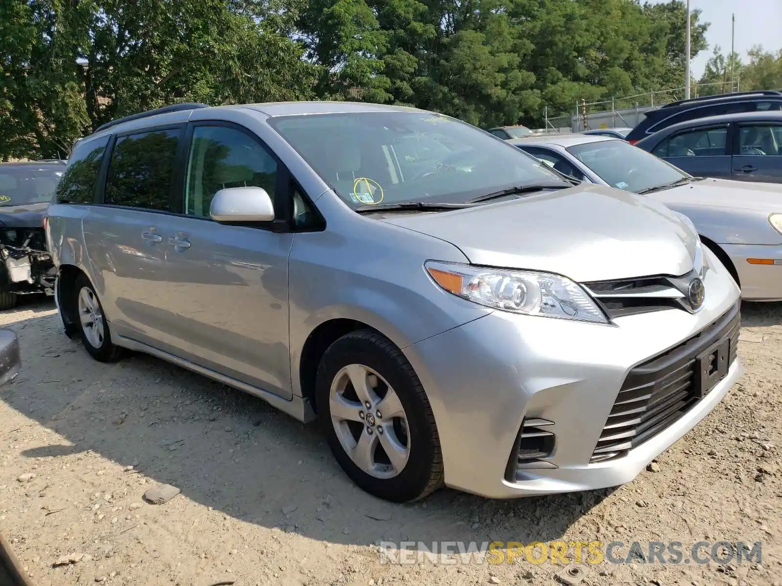 1 Photograph of a damaged car 5TDKZ3DC3LS024671 TOYOTA SIENNA 2020