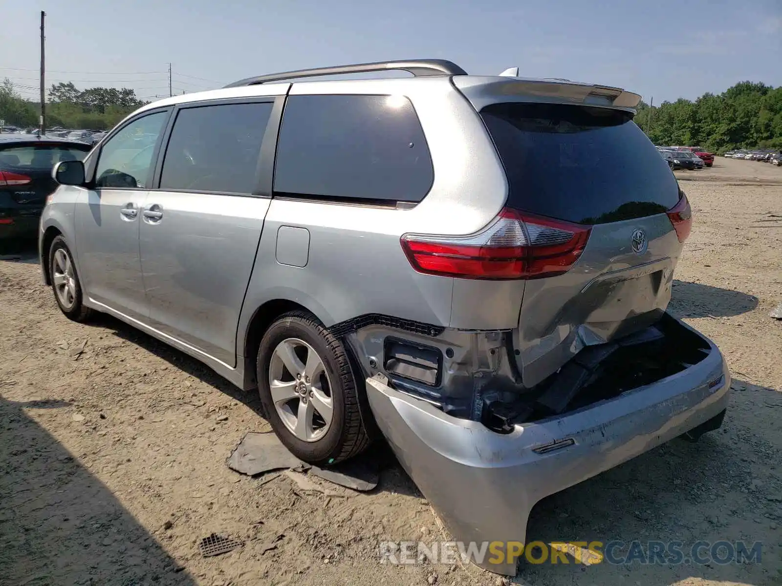 3 Photograph of a damaged car 5TDKZ3DC3LS024671 TOYOTA SIENNA 2020