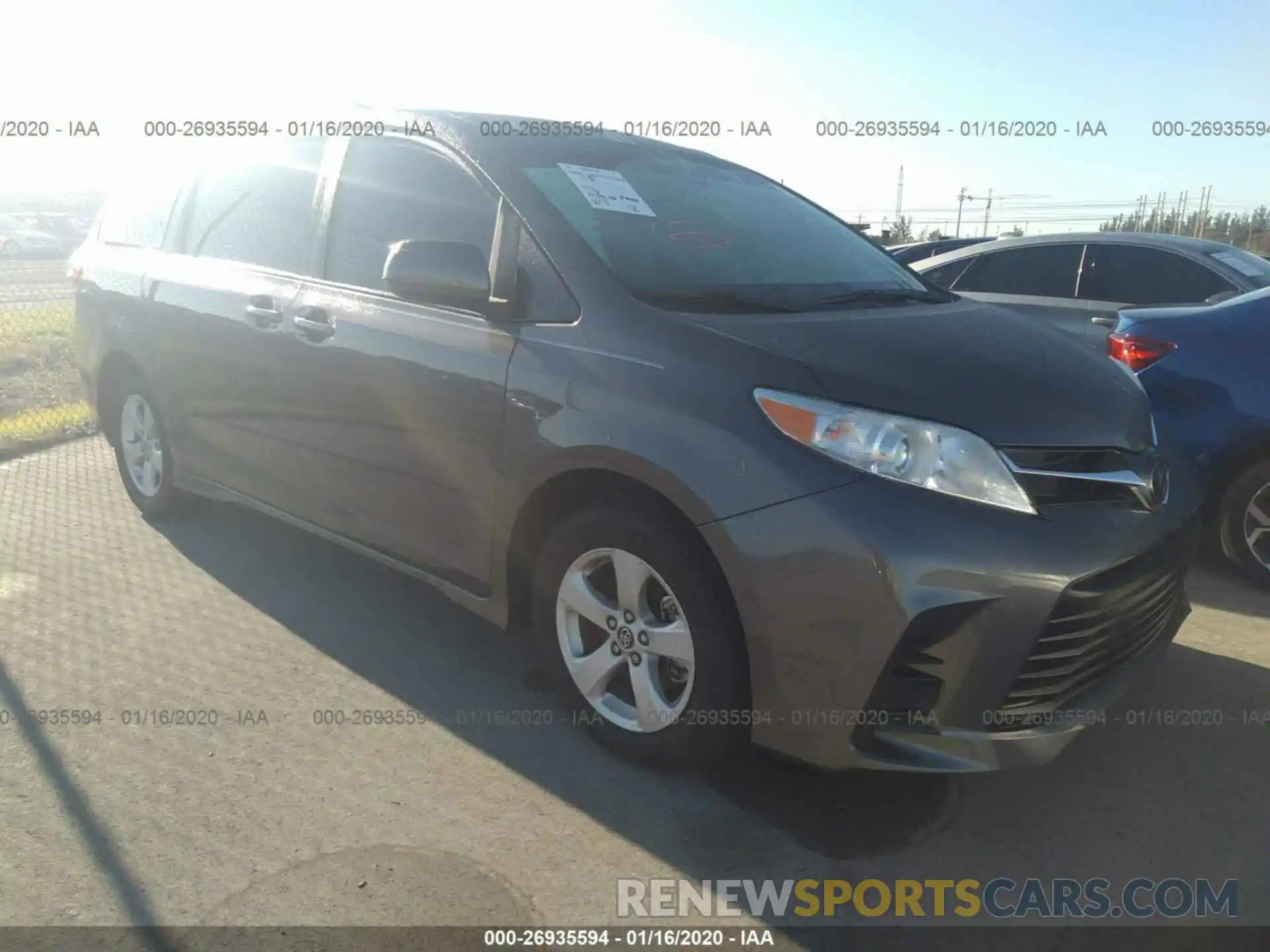 1 Photograph of a damaged car 5TDKZ3DC3LS046363 TOYOTA SIENNA 2020