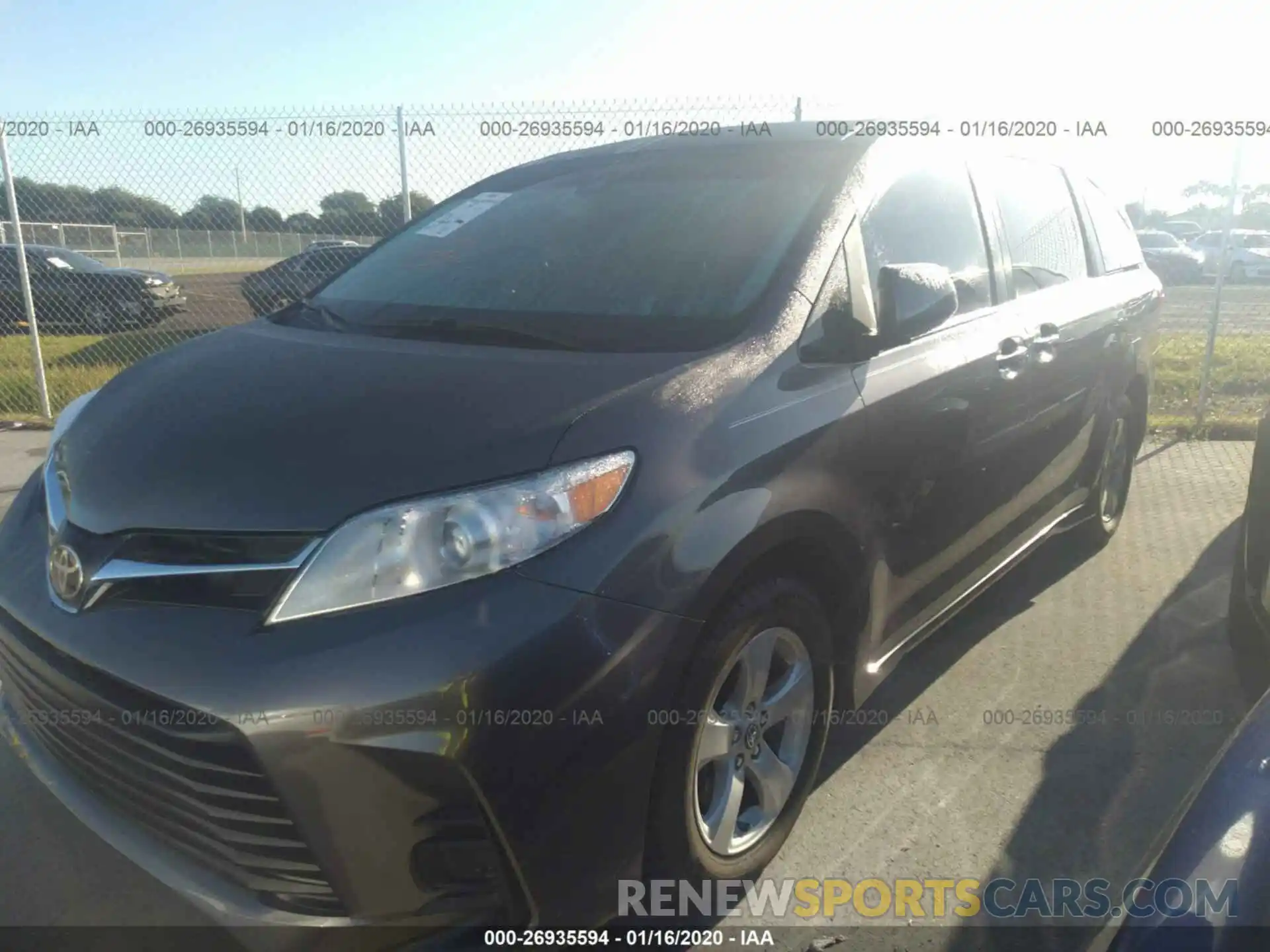 2 Photograph of a damaged car 5TDKZ3DC3LS046363 TOYOTA SIENNA 2020