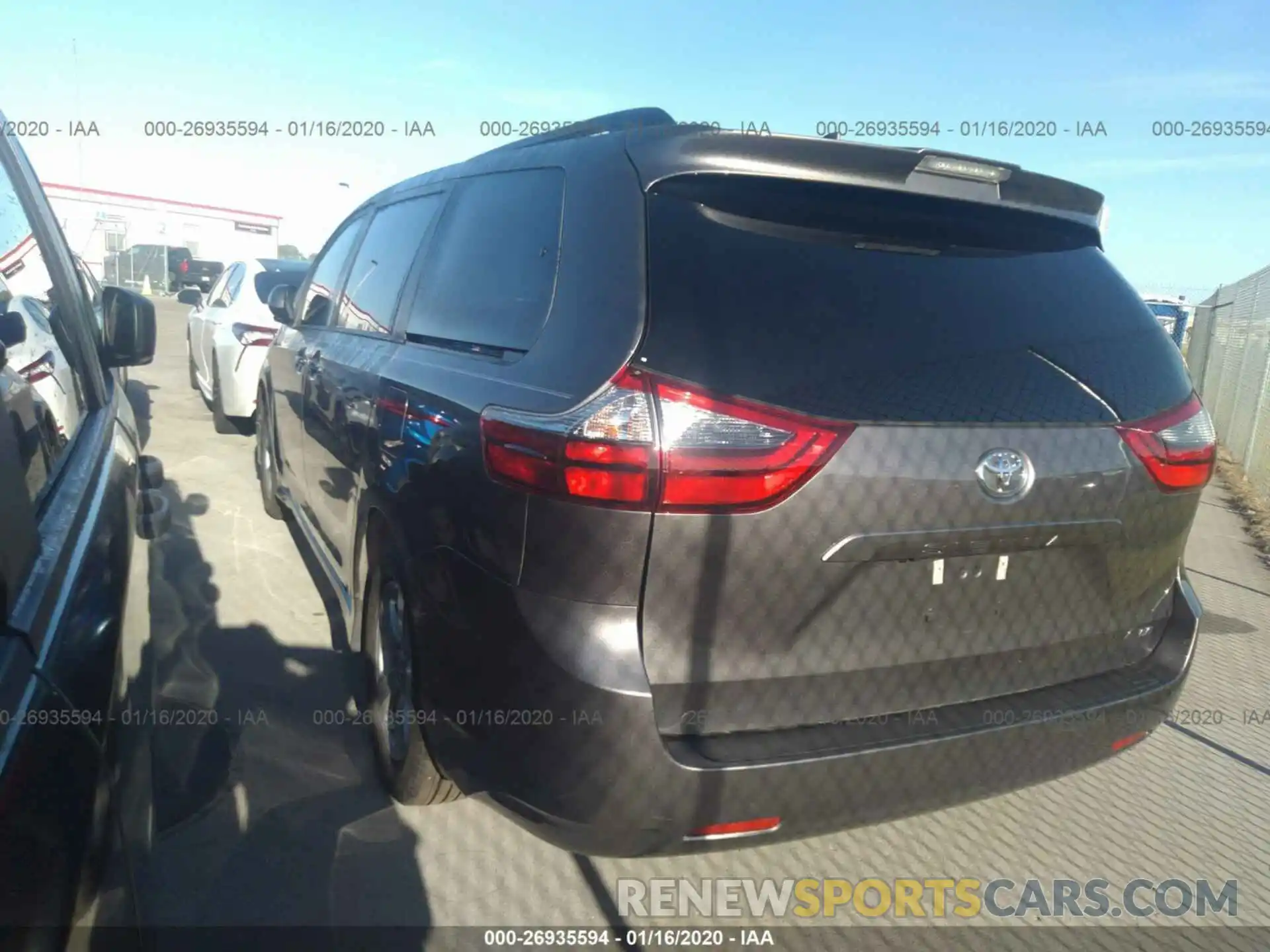 3 Photograph of a damaged car 5TDKZ3DC3LS046363 TOYOTA SIENNA 2020