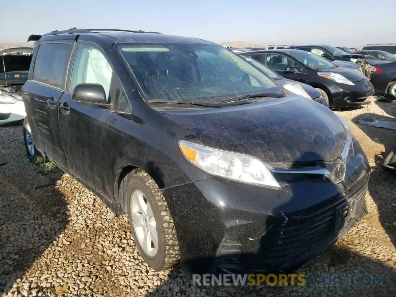 1 Photograph of a damaged car 5TDKZ3DC3LS047836 TOYOTA SIENNA 2020