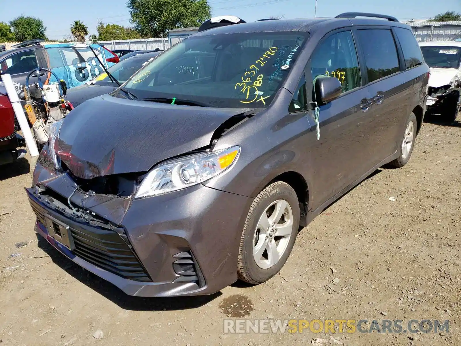 2 Photograph of a damaged car 5TDKZ3DC3LS053815 TOYOTA SIENNA 2020