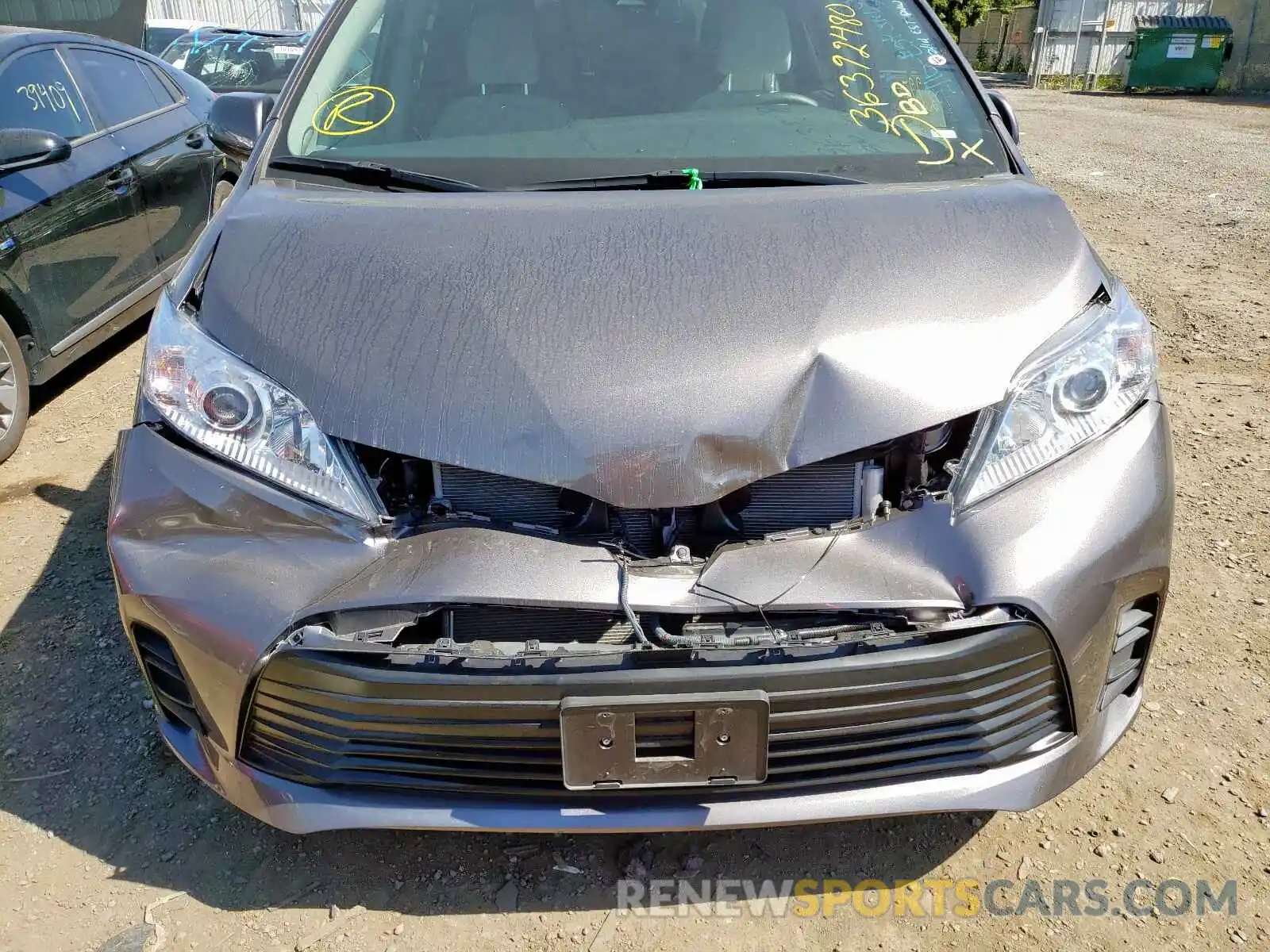 9 Photograph of a damaged car 5TDKZ3DC3LS053815 TOYOTA SIENNA 2020