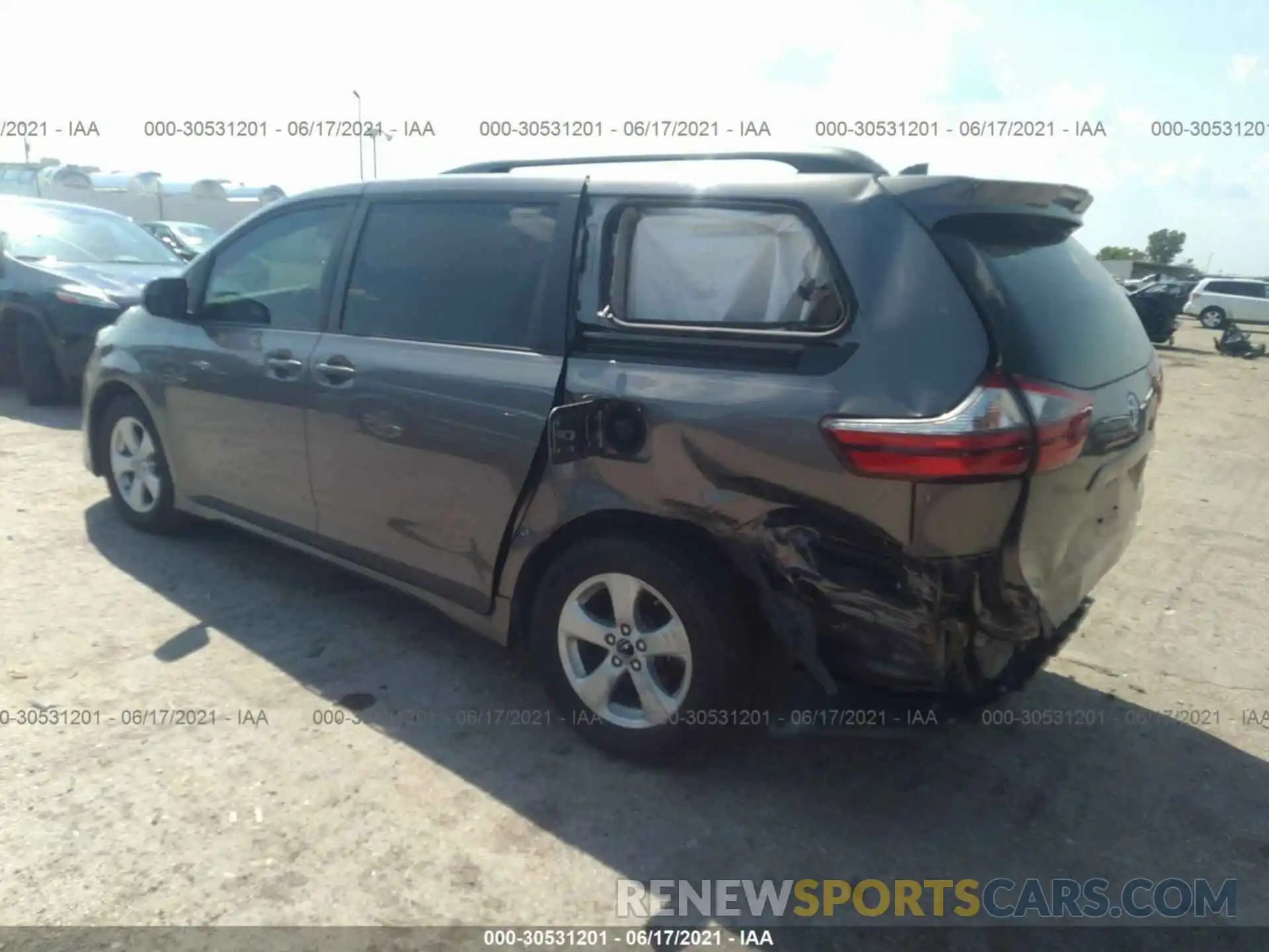 3 Фотография поврежденного автомобиля 5TDKZ3DC3LS054303 TOYOTA SIENNA 2020