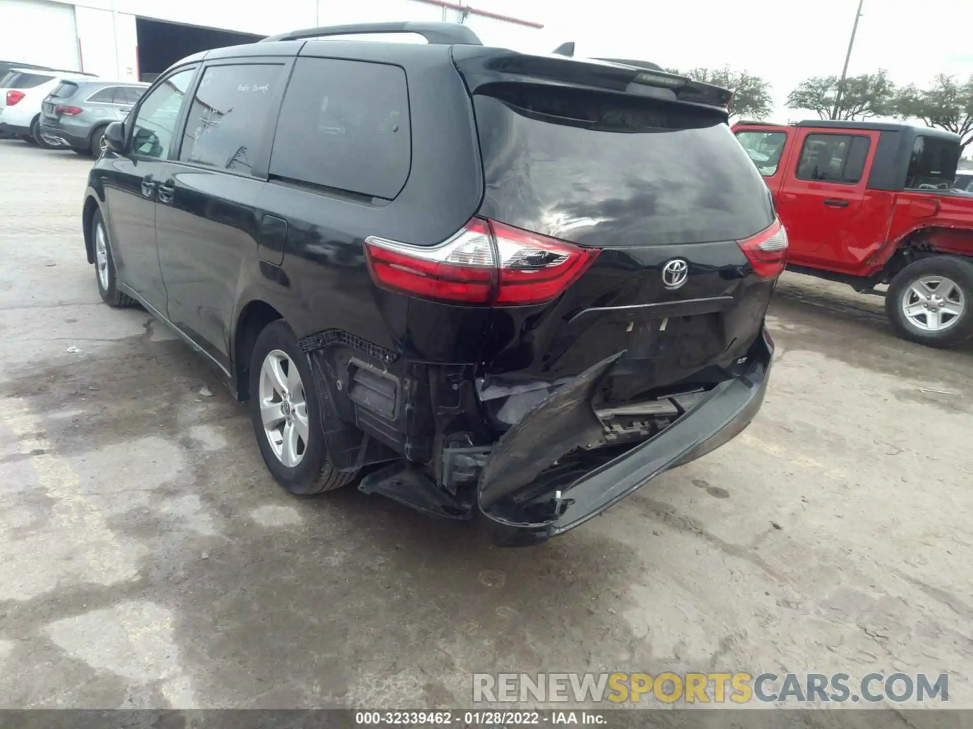 6 Photograph of a damaged car 5TDKZ3DC3LS057332 TOYOTA SIENNA 2020