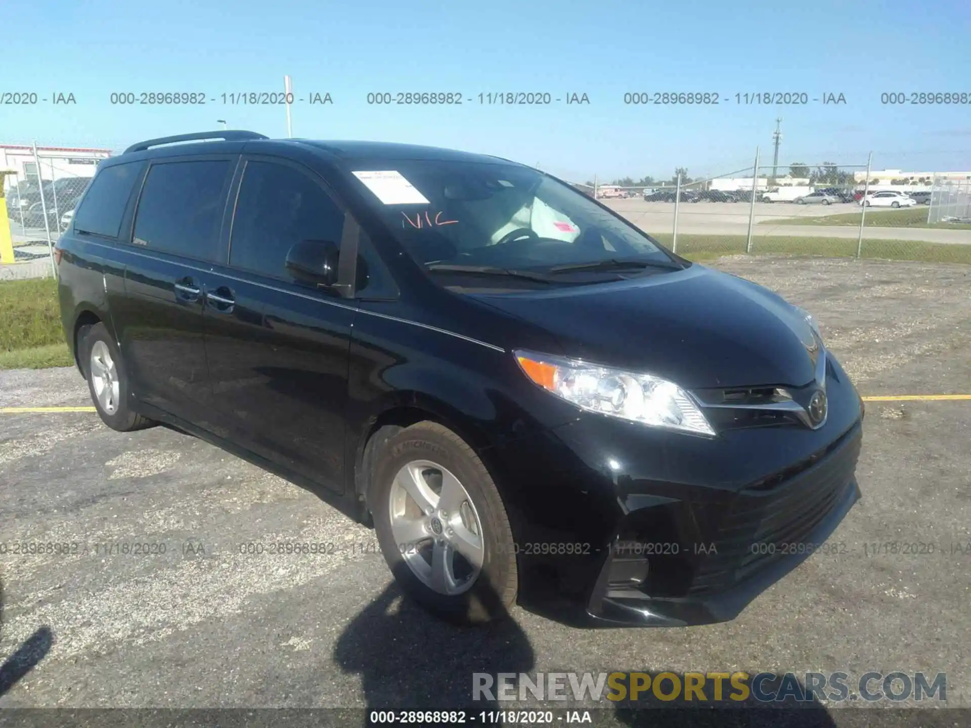 1 Photograph of a damaged car 5TDKZ3DC3LS057976 TOYOTA SIENNA 2020