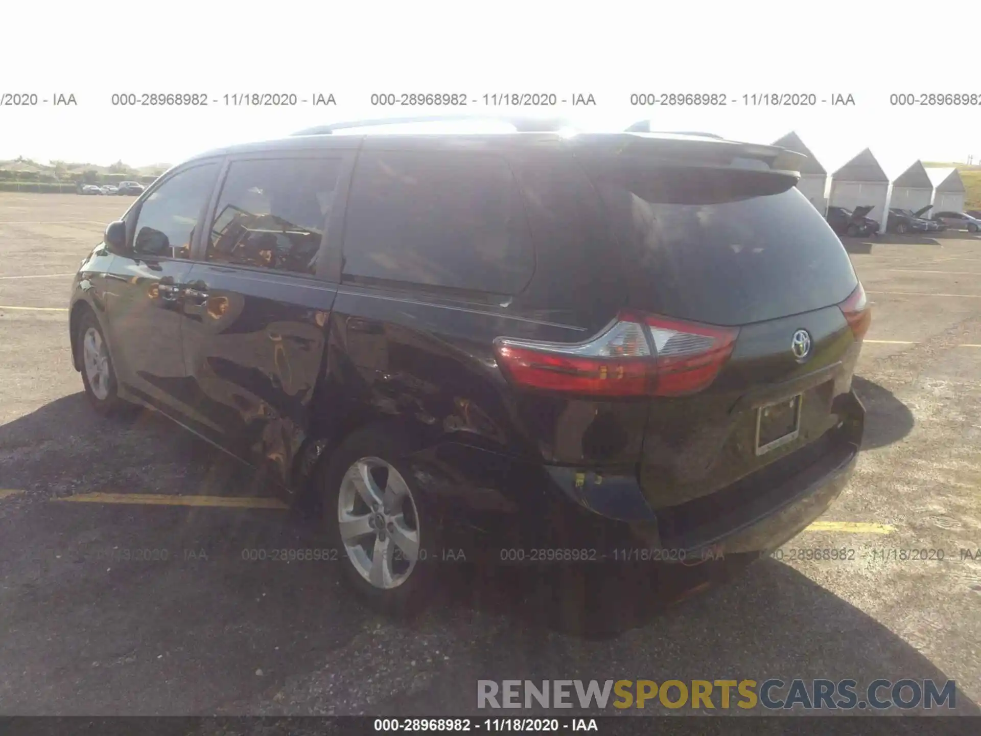 3 Photograph of a damaged car 5TDKZ3DC3LS057976 TOYOTA SIENNA 2020