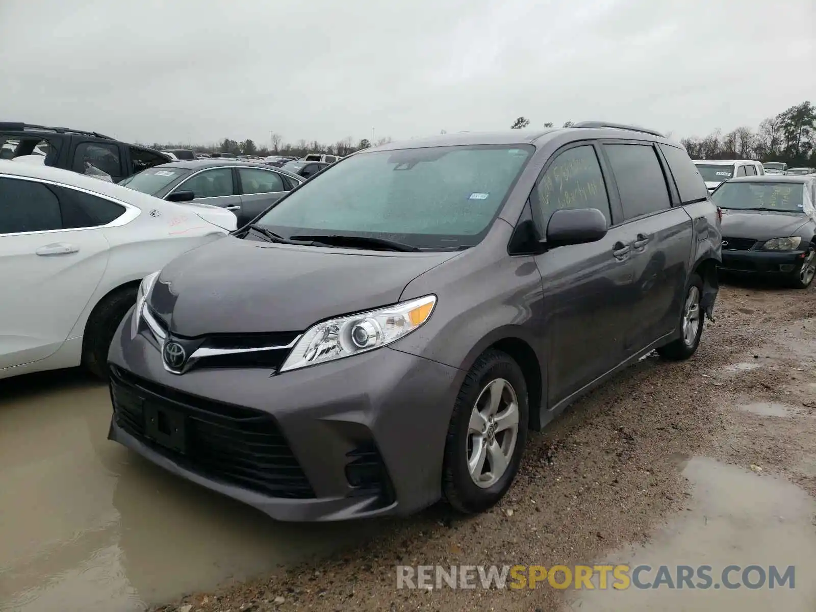 2 Photograph of a damaged car 5TDKZ3DC3LS061526 TOYOTA SIENNA 2020