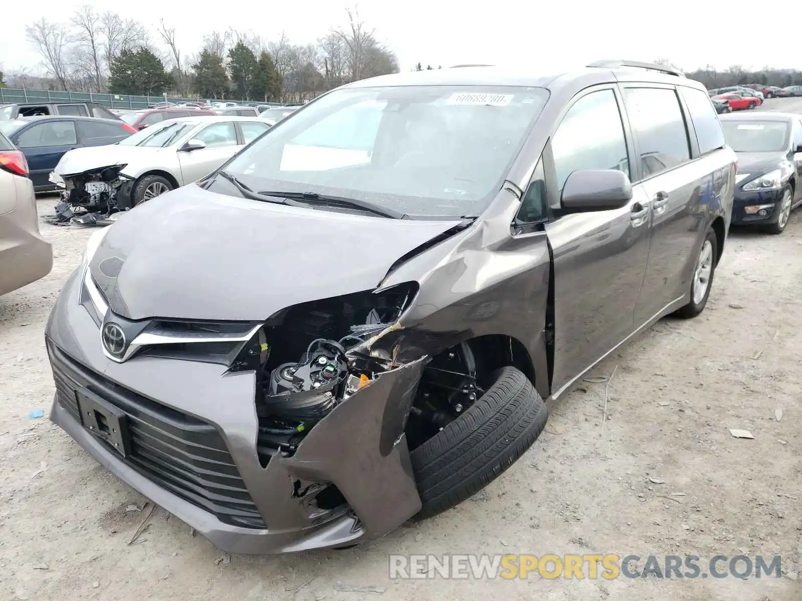 2 Фотография поврежденного автомобиля 5TDKZ3DC3LS069223 TOYOTA SIENNA 2020